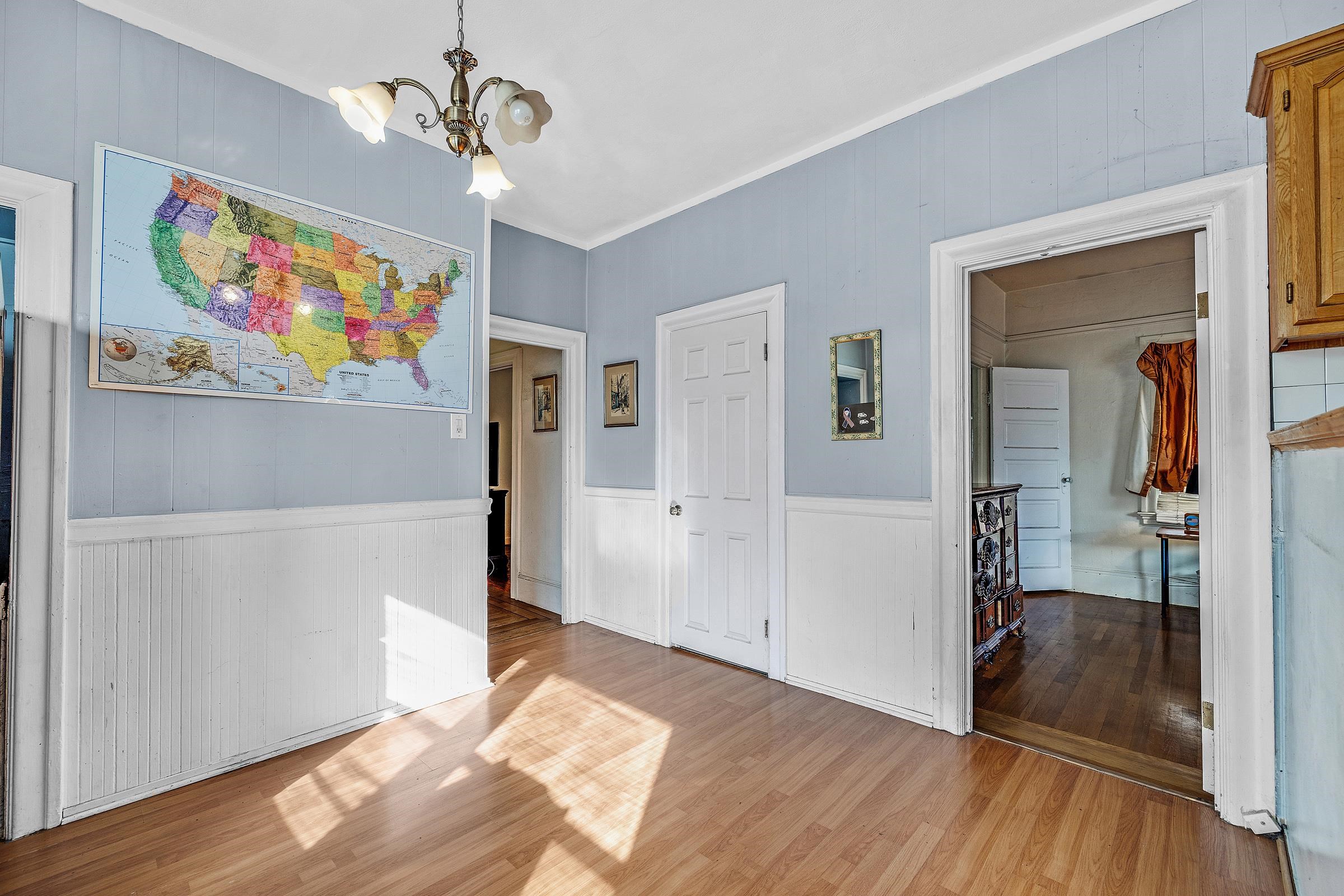 Detail Gallery Image 16 of 38 For 976 Park St, Alameda,  CA 94501 - 5 Beds | 3/1 Baths