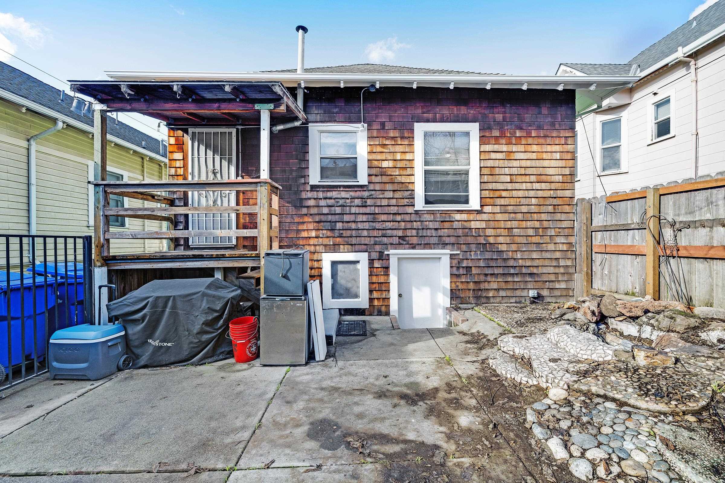 Detail Gallery Image 23 of 38 For 976 Park St, Alameda,  CA 94501 - 5 Beds | 3/1 Baths