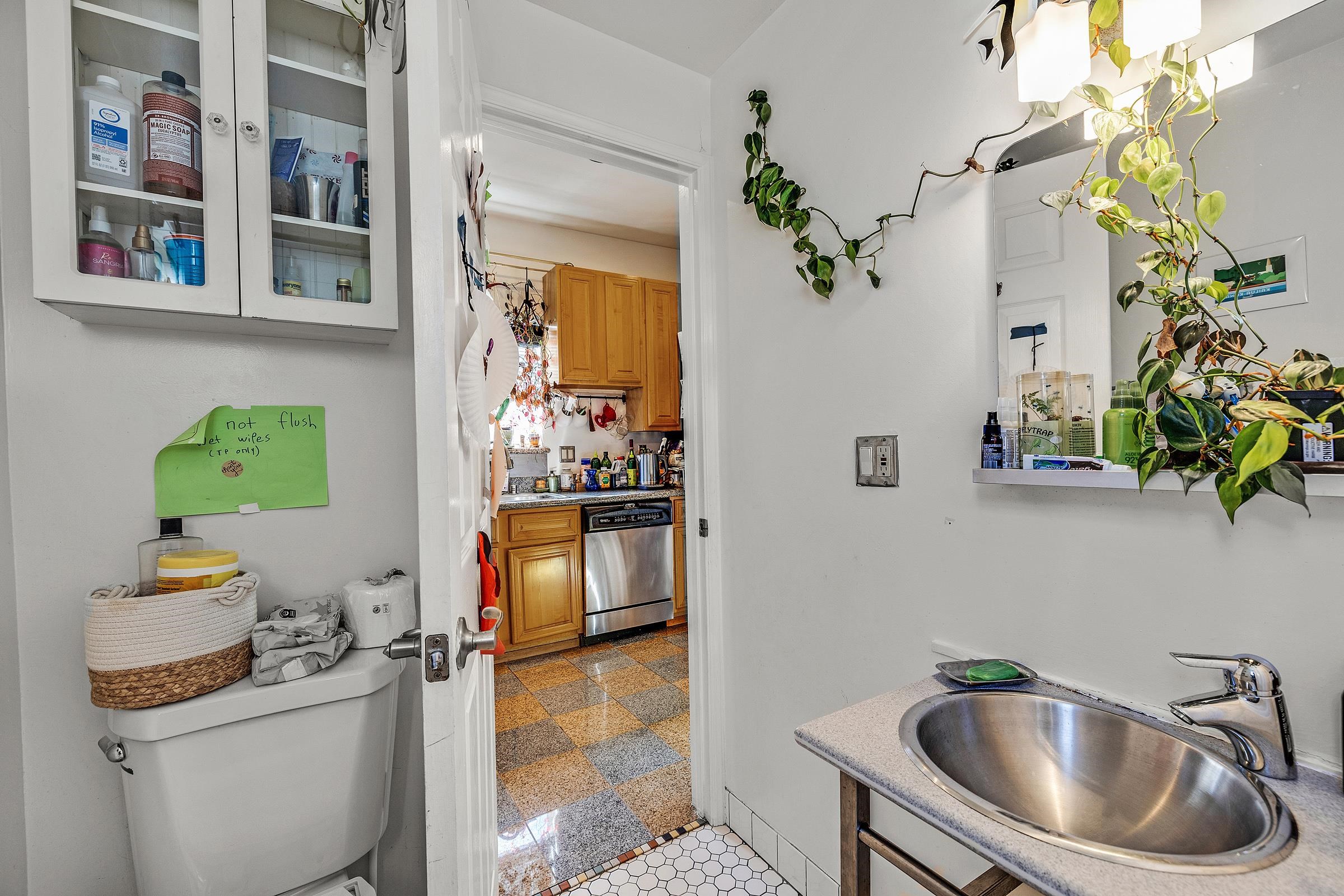 Detail Gallery Image 33 of 38 For 976 Park St, Alameda,  CA 94501 - 5 Beds | 3/1 Baths