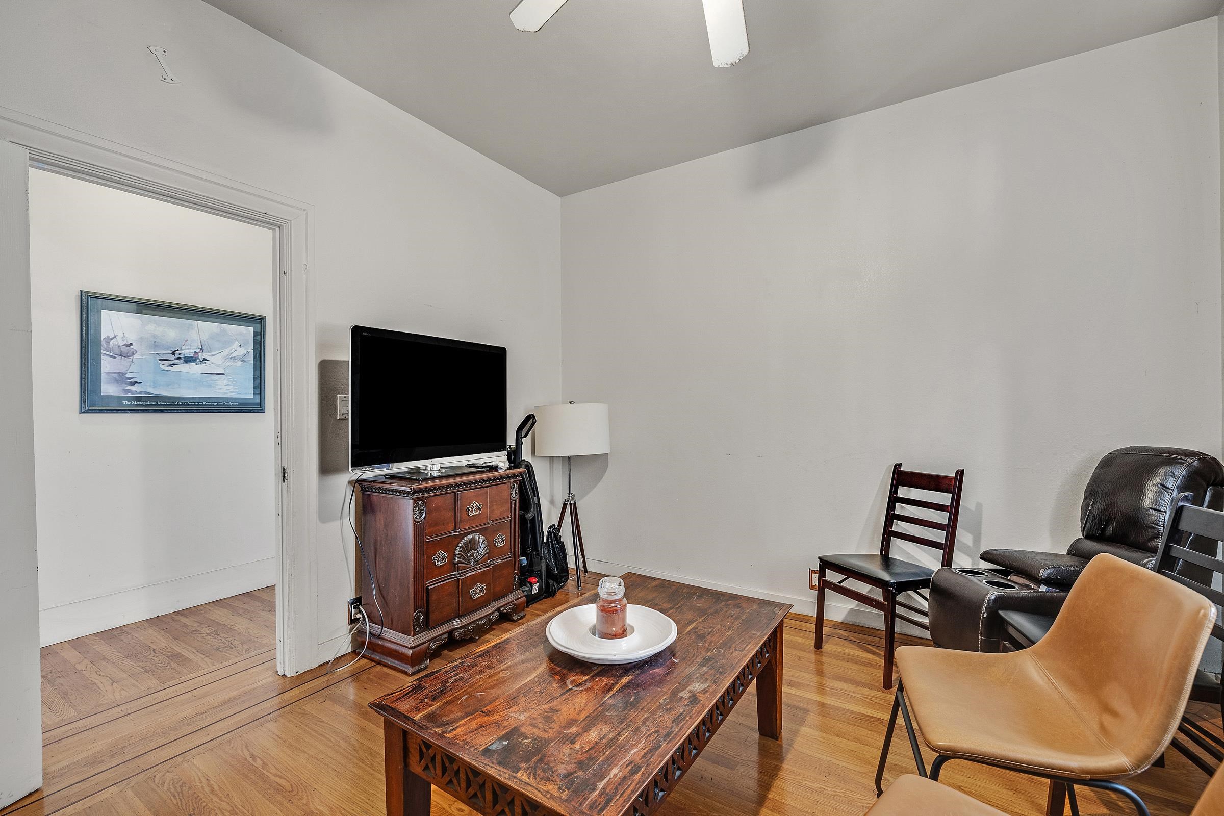 Detail Gallery Image 7 of 38 For 976 Park St, Alameda,  CA 94501 - 5 Beds | 3/1 Baths