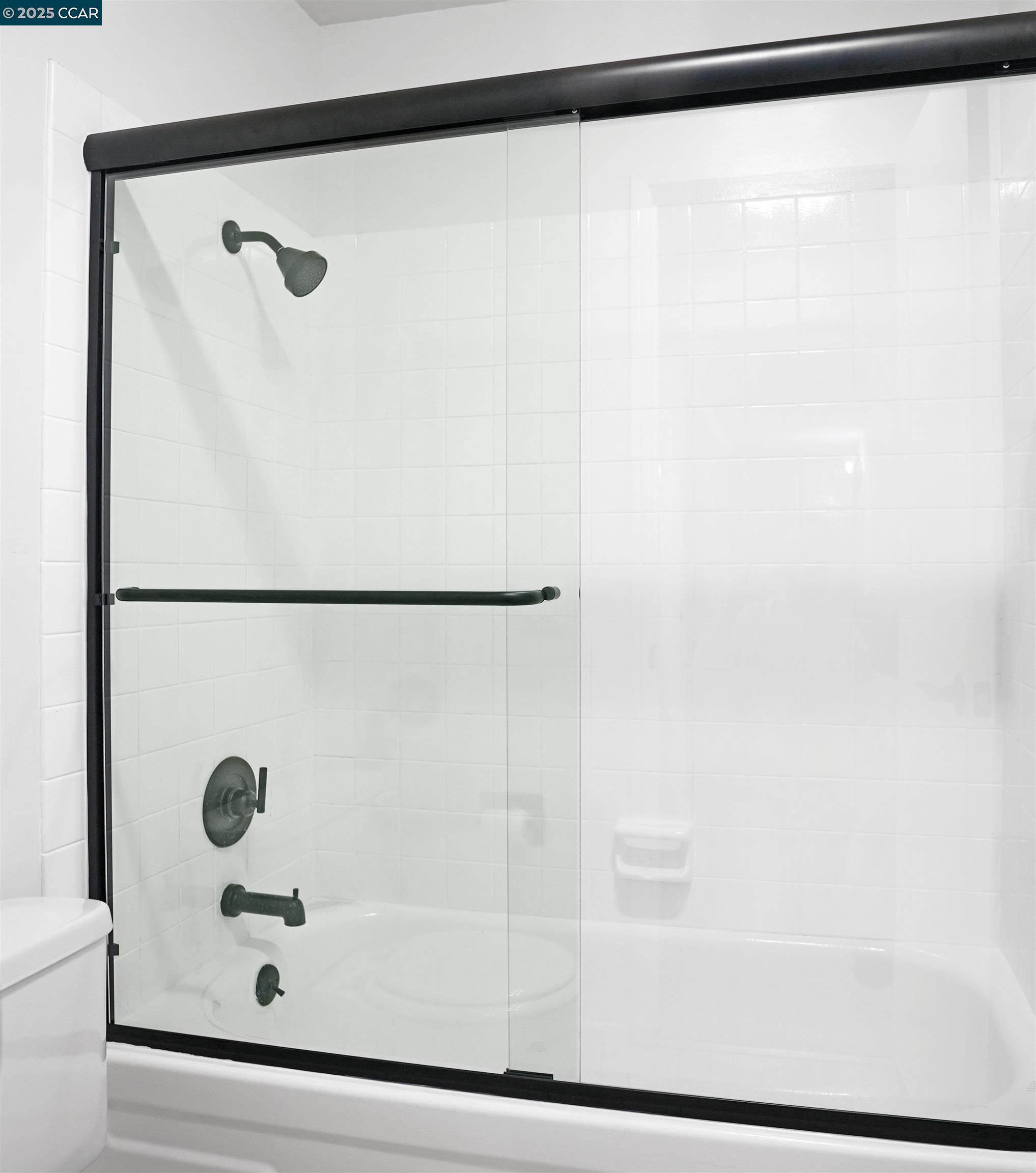 Photo #9: 41122830 Listing: Photo #9