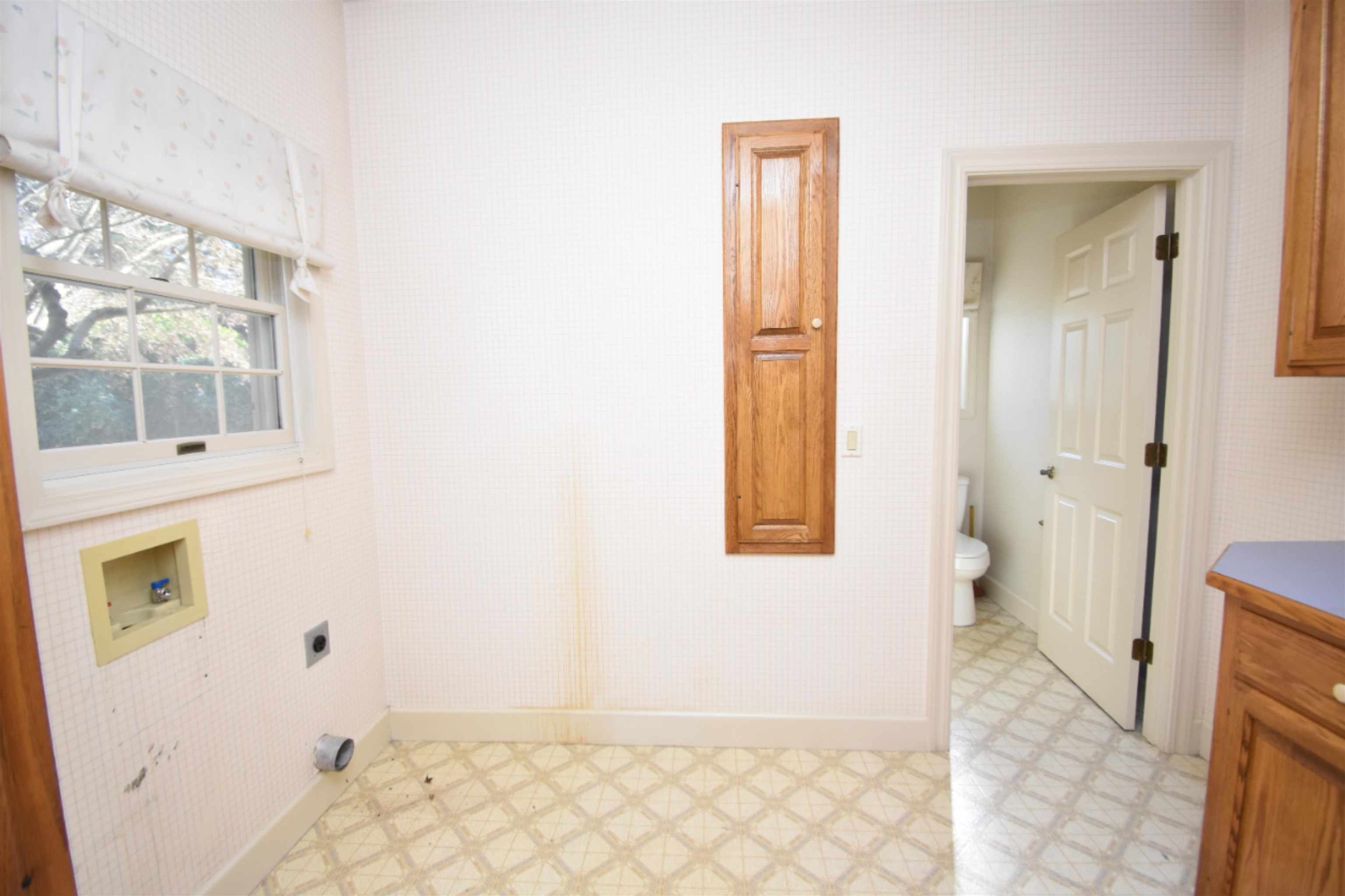 Detail Gallery Image 33 of 36 For 2350 Saint Anton Dr, Lodi,  CA 95242 - 3 Beds | 3/2 Baths