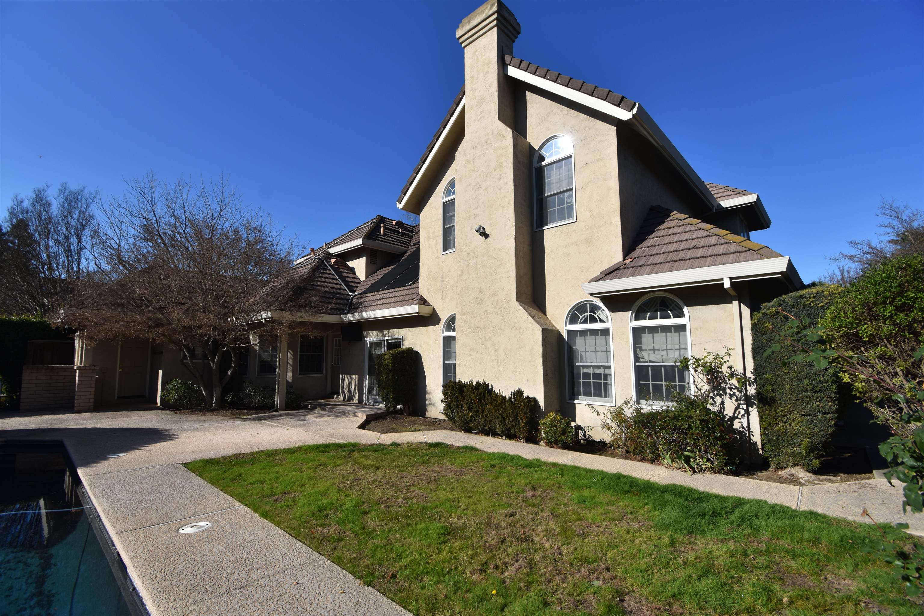 Detail Gallery Image 8 of 36 For 2350 Saint Anton Dr, Lodi,  CA 95242 - 3 Beds | 3/2 Baths
