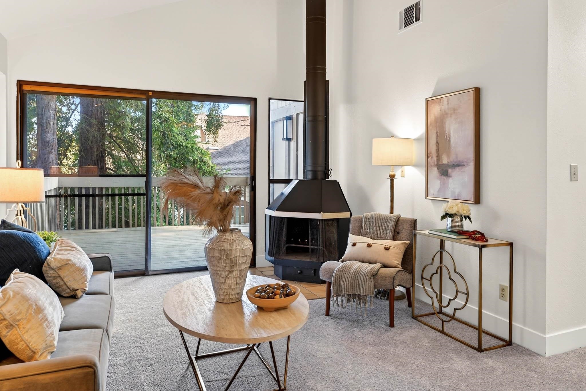 Photo #2: 41122838 Listing: Photo #2