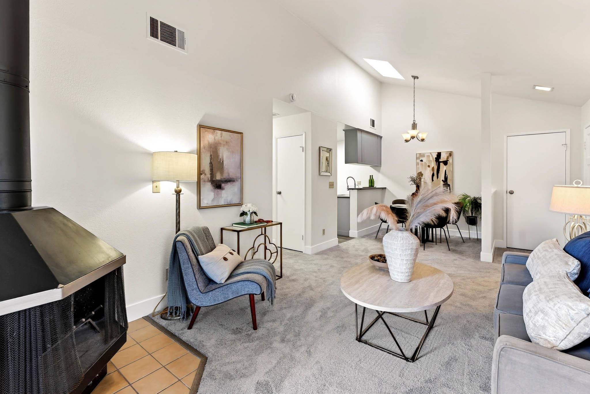 Photo #4: 41122838 Listing: Photo #4