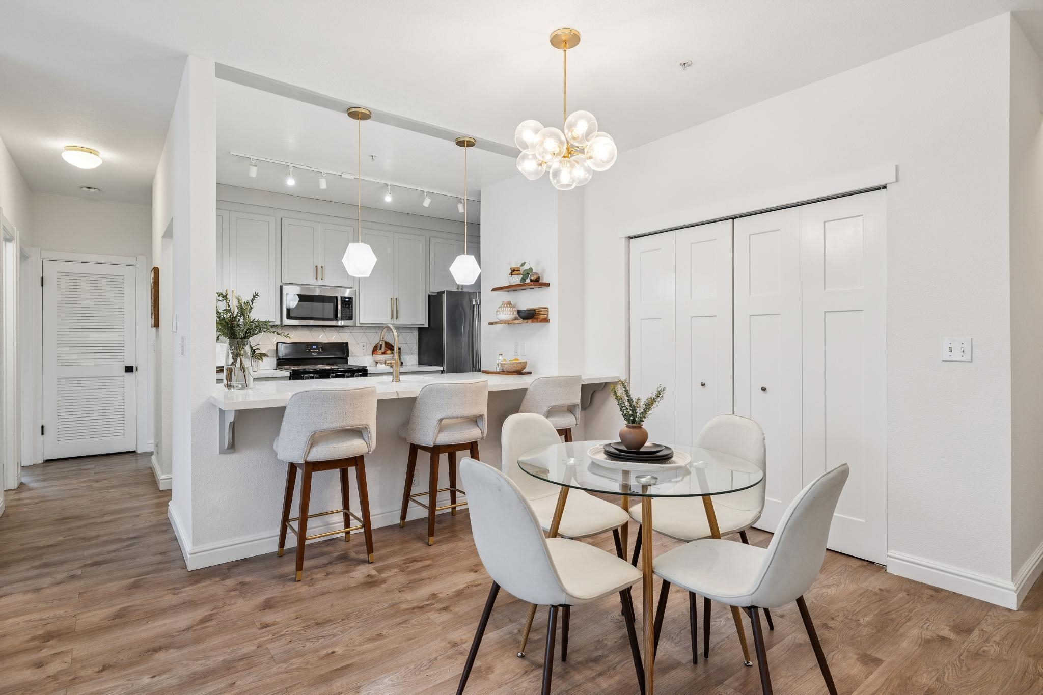 Detail Gallery Image 8 of 34 For 1708 Lexington Ave #5,  El Cerrito,  CA 94530 - 2 Beds | 1 Baths