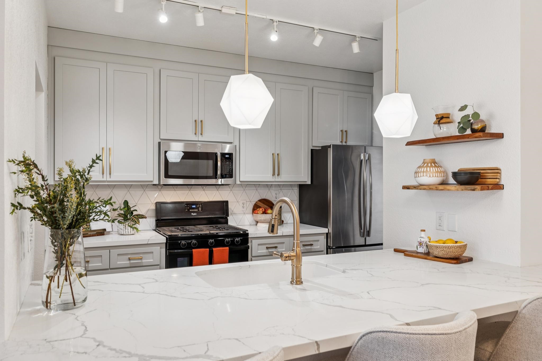 Detail Gallery Image 10 of 34 For 1708 Lexington Ave #5,  El Cerrito,  CA 94530 - 2 Beds | 1 Baths