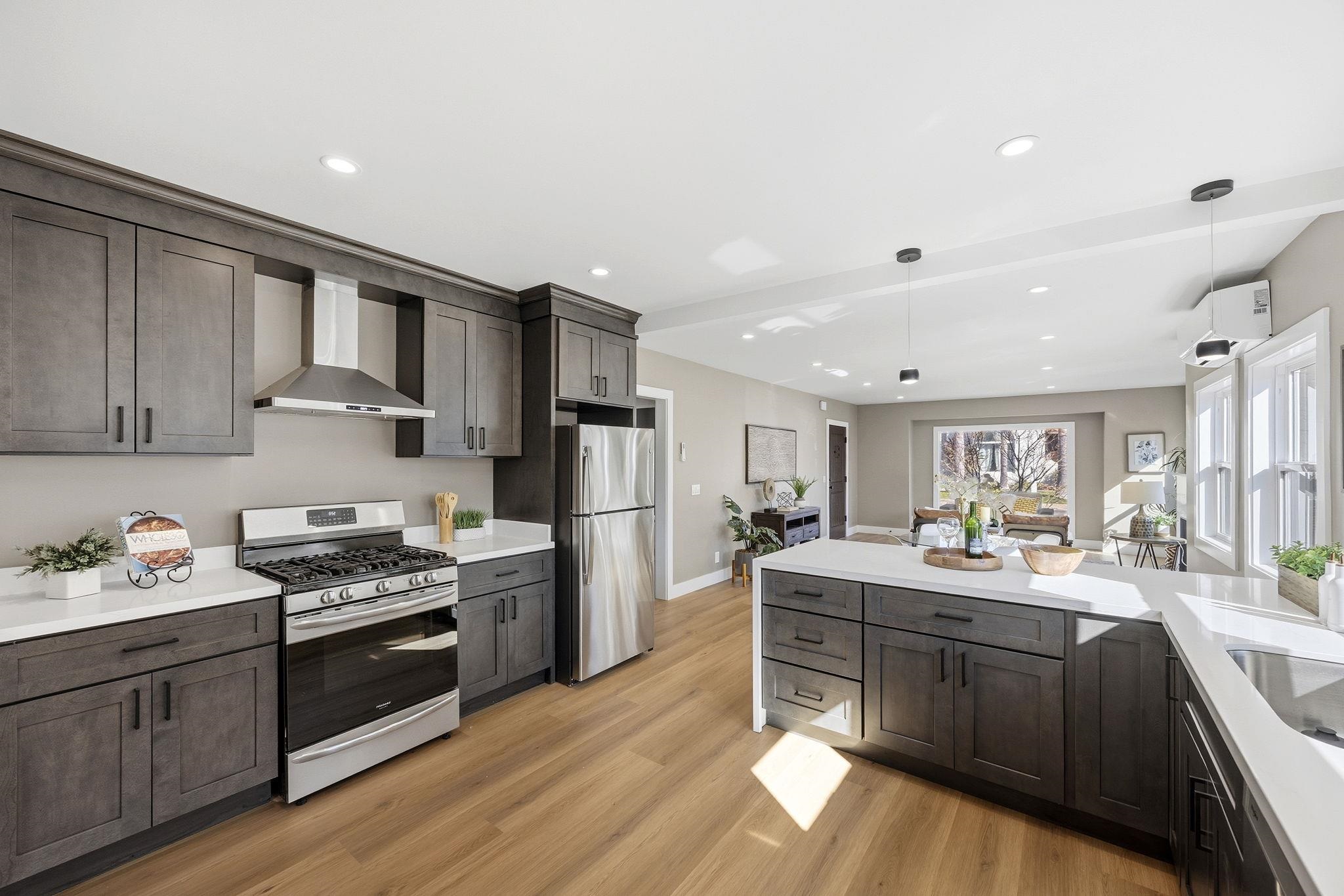 Detail Gallery Image 2 of 20 For 4175 Culver St, Oakland,  CA 94619 - 2 Beds | 1 Baths