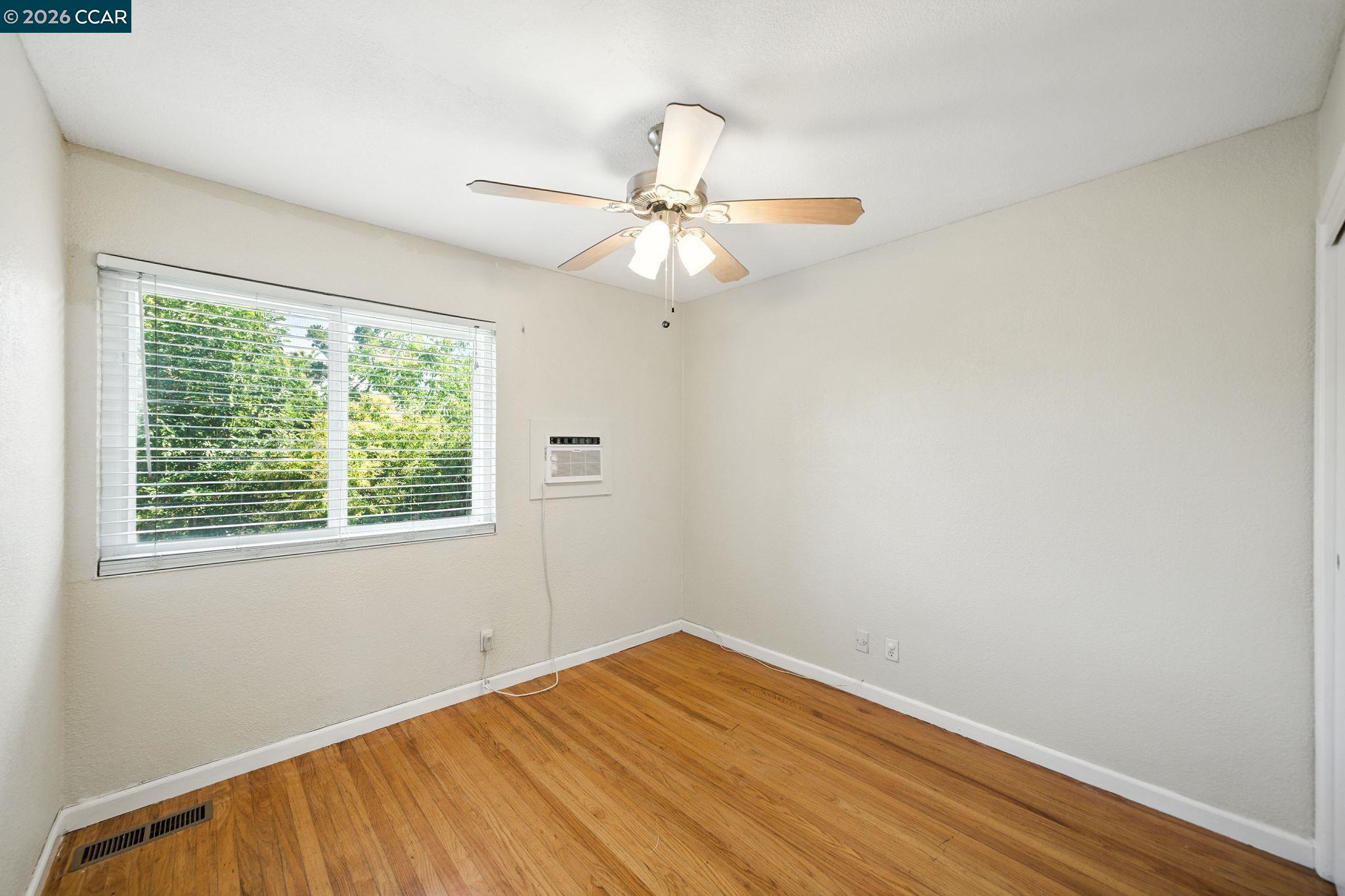 Photo #24: 41122843 Listing: Photo #24