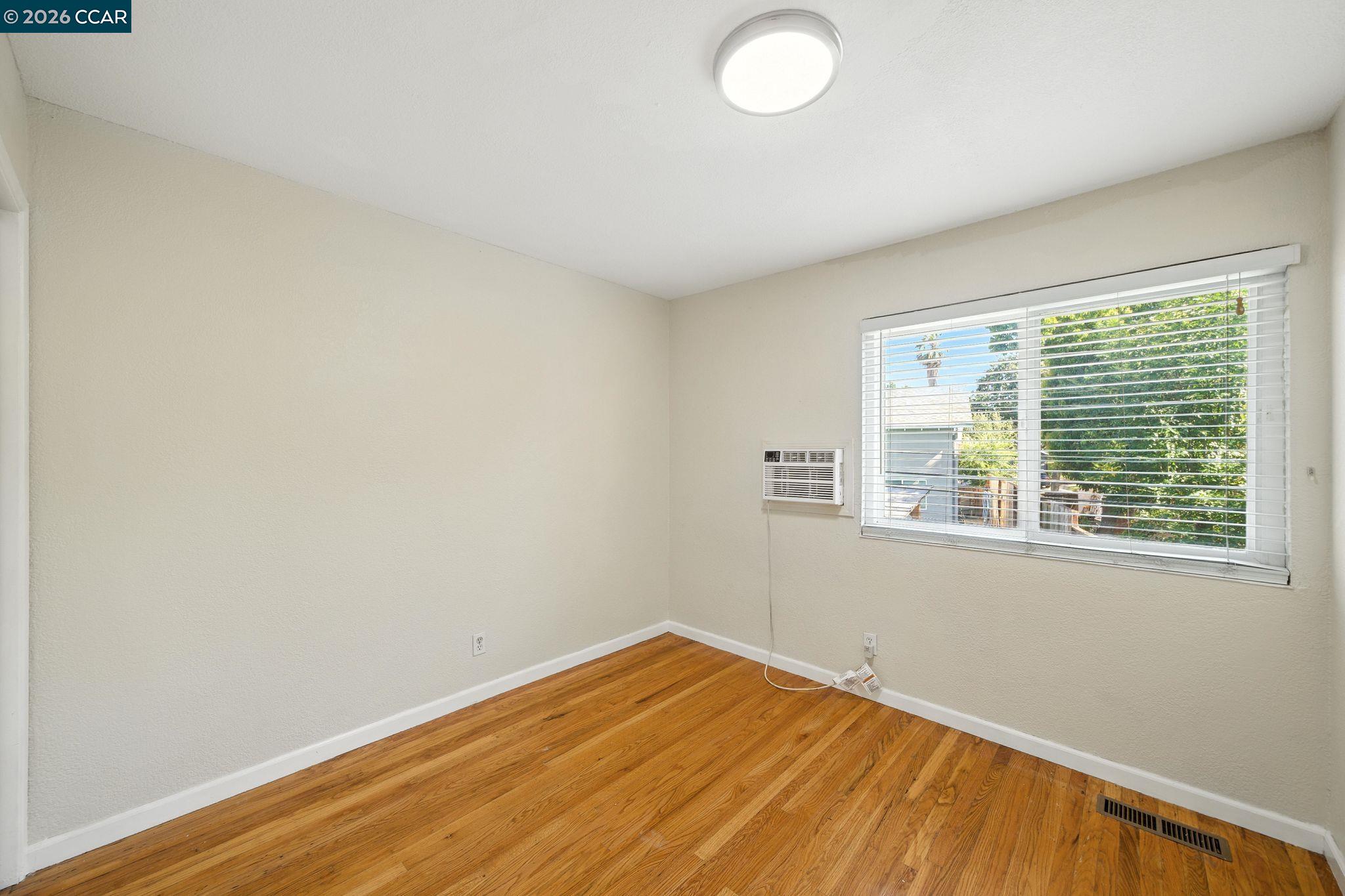 Photo #26: 41122843 Listing: Photo #26