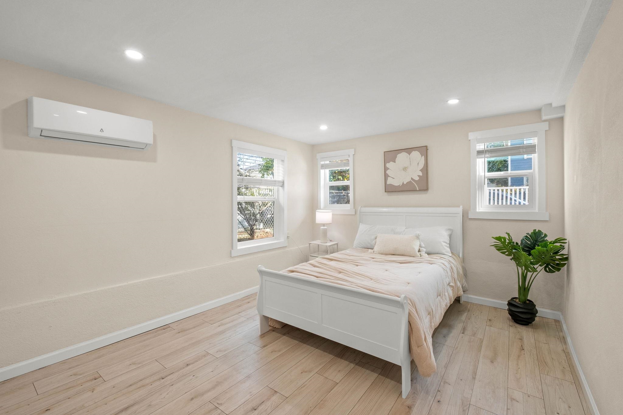 Detail Gallery Image 33 of 58 For 879 Wood St., Oakland,  CA 94607 - – Beds | – Baths