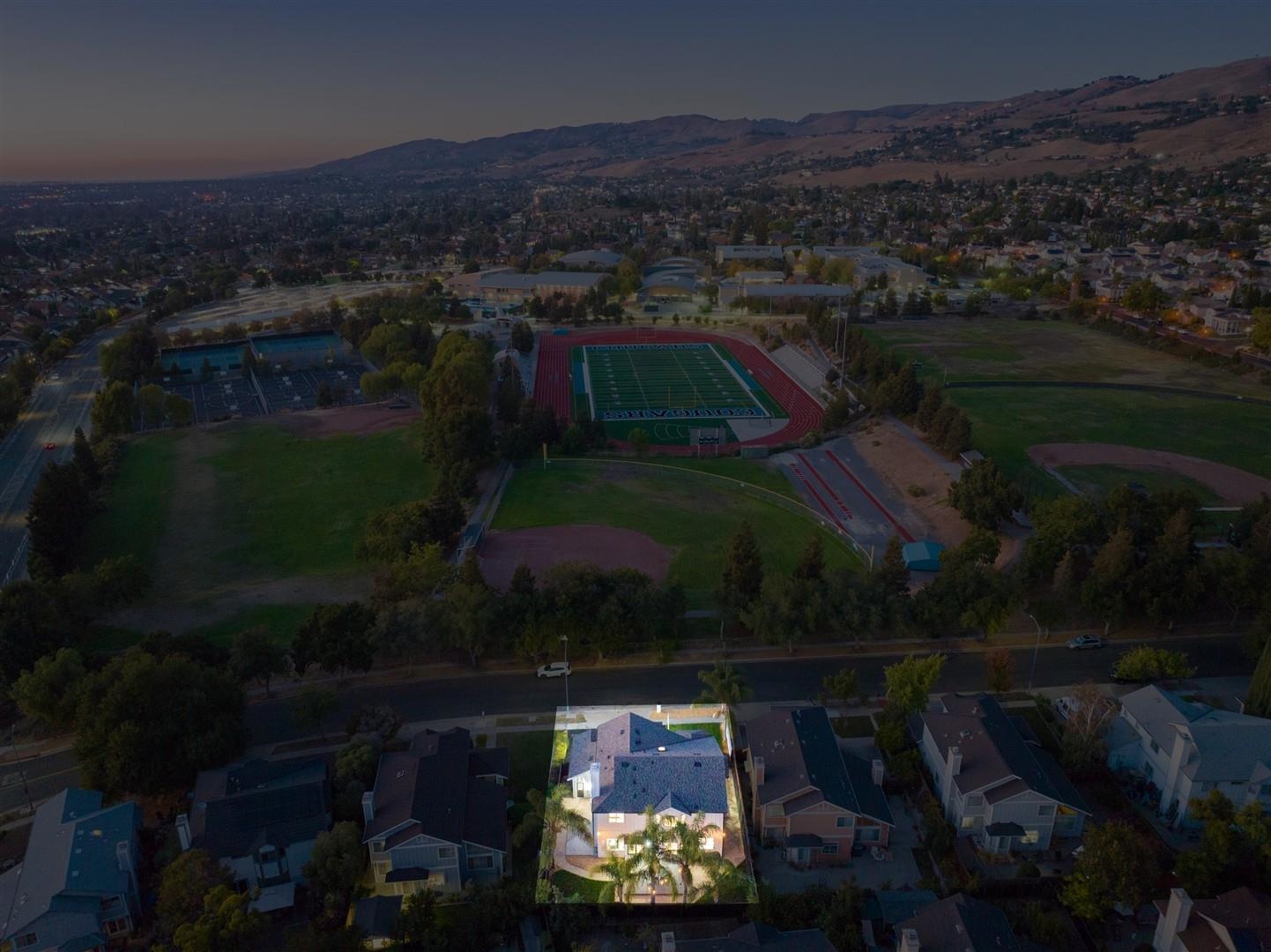 Detail Gallery Image 4 of 60 For 3198 Vintage Crest Dr, San Jose,  CA 95148 - 5 Beds | 3 Baths