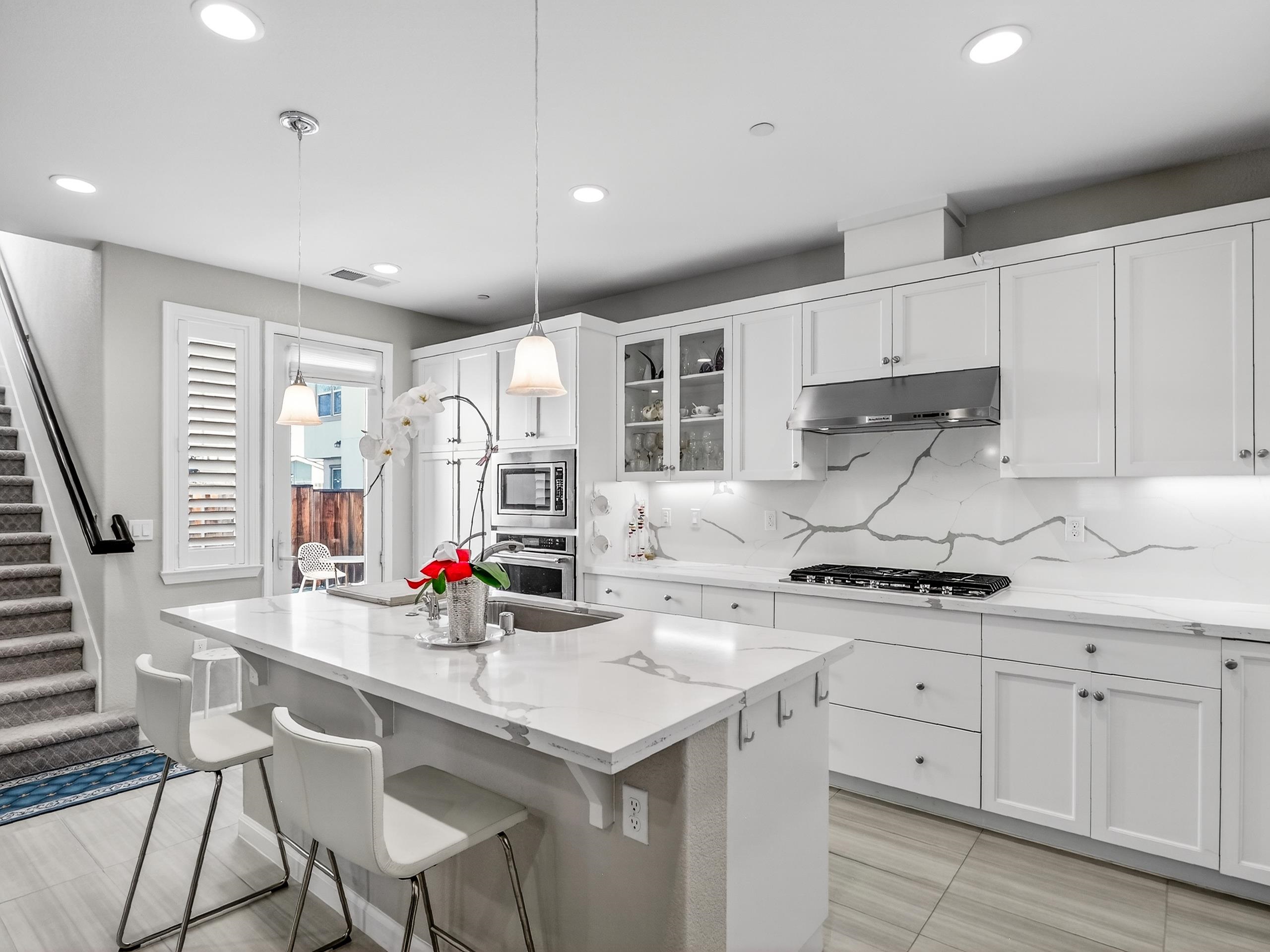 Detail Gallery Image 11 of 38 For 5030 Brook Valley Loop, San Jose,  CA 95136 - 3 Beds | 2/1 Baths