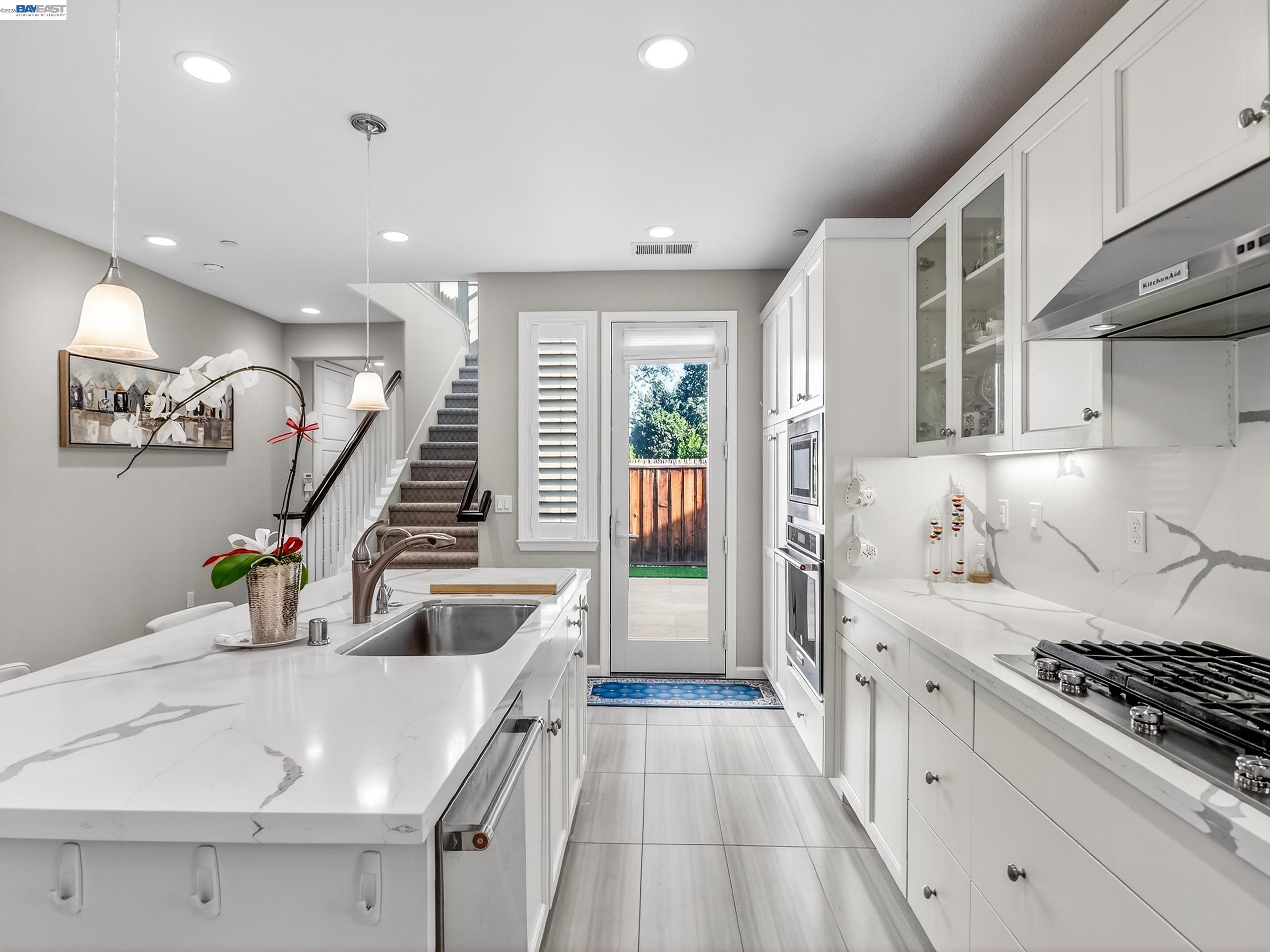 Detail Gallery Image 15 of 37 For 5030 Brook Valley Loop, San Jose,  CA 95136 - 3 Beds | 2/1 Baths