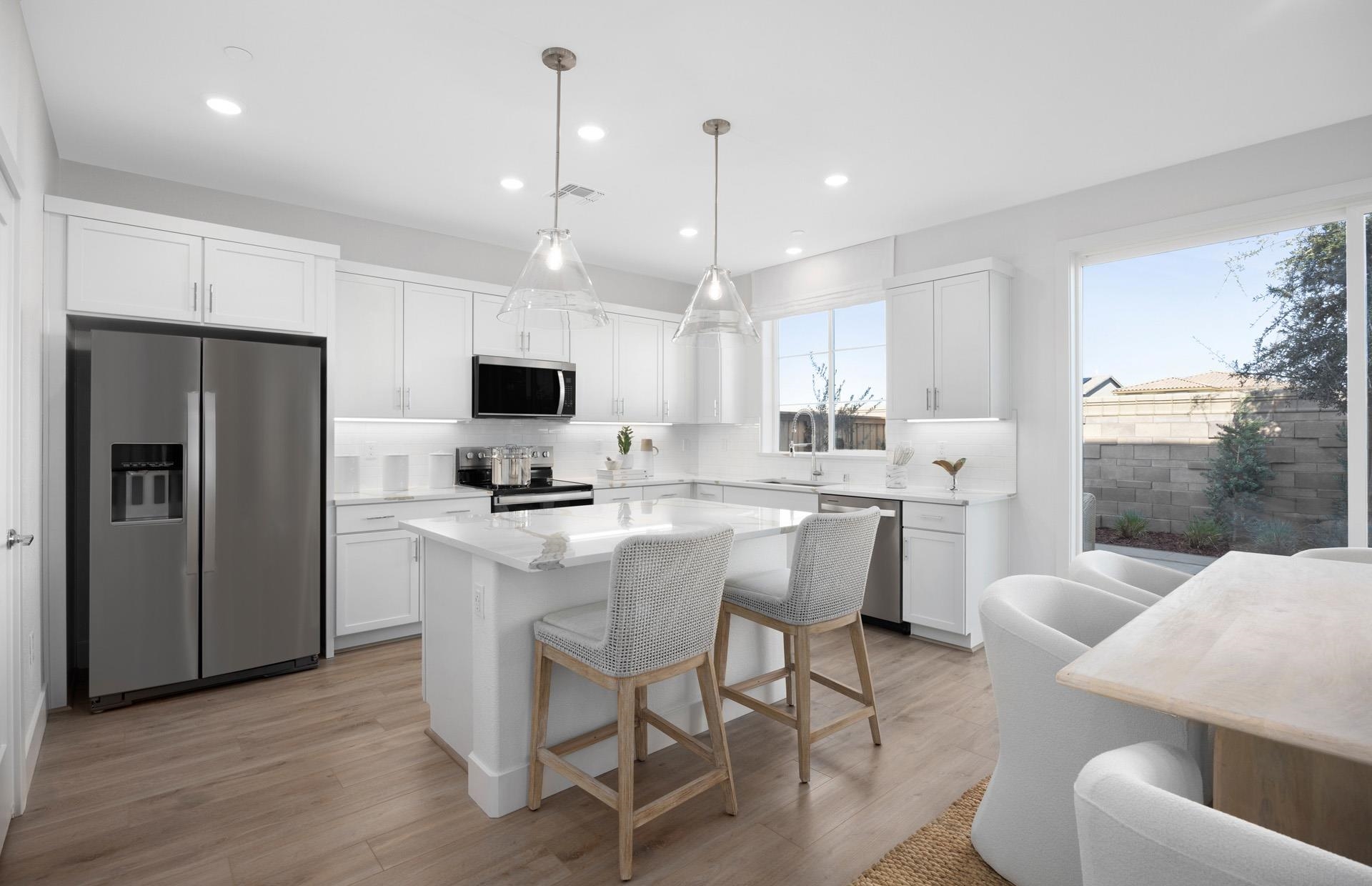 Detail Gallery Image 9 of 18 For 373 E Beatrice Avenue, Mountain House,  CA 95391 - 4 Beds | 3 Baths