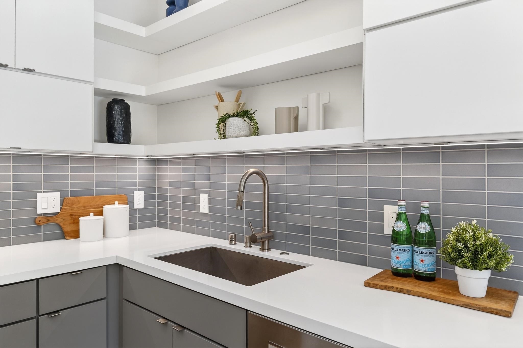 Detail Gallery Image 22 of 48 For 577 El Dorado Ave, Oakland,  CA 94611 - 2 Beds | 2/1 Baths