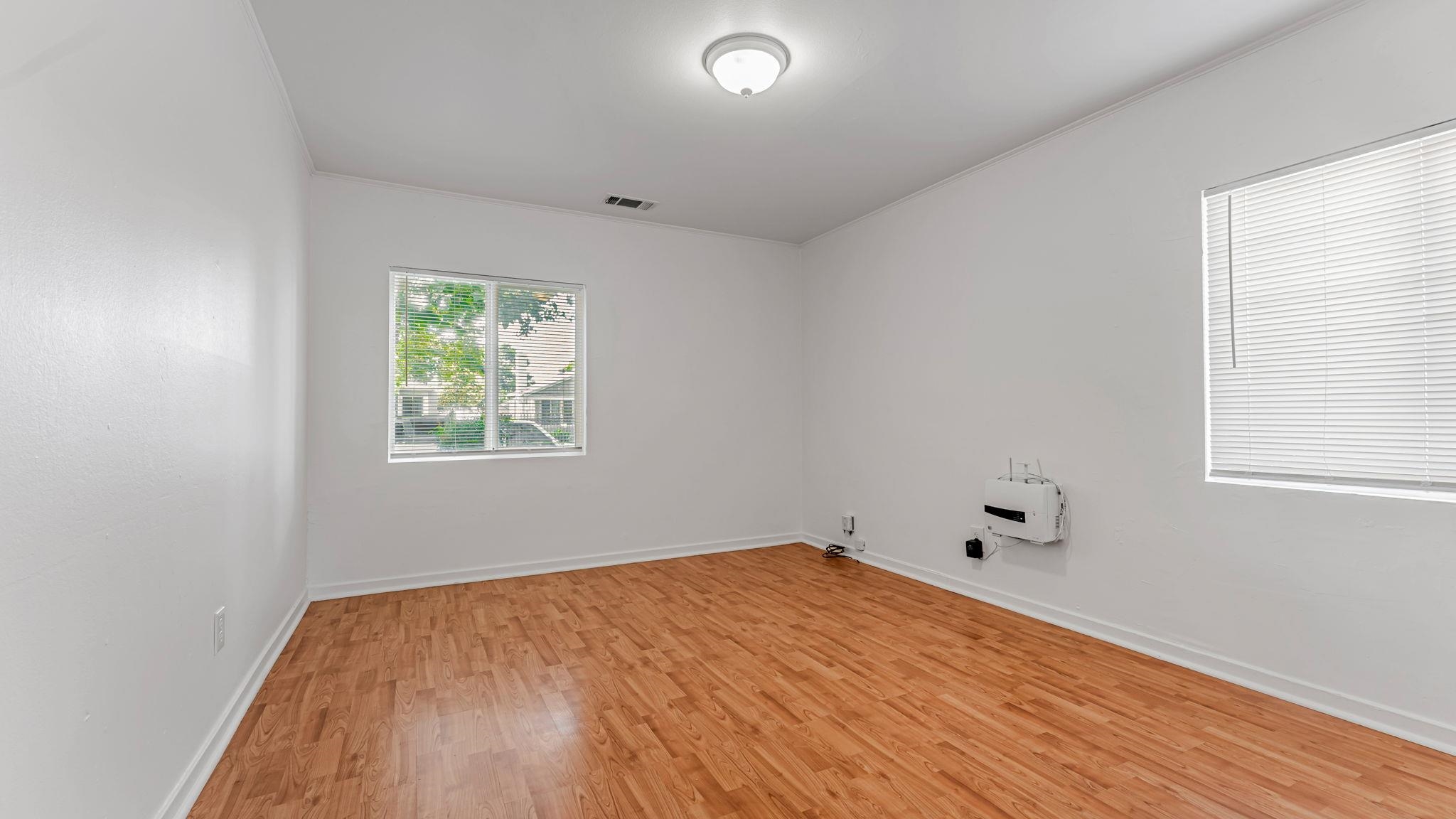 Detail Gallery Image 22 of 35 For 528 La Prenda Dr, Oakland,  CA 94603 - 3 Beds | 1 Baths