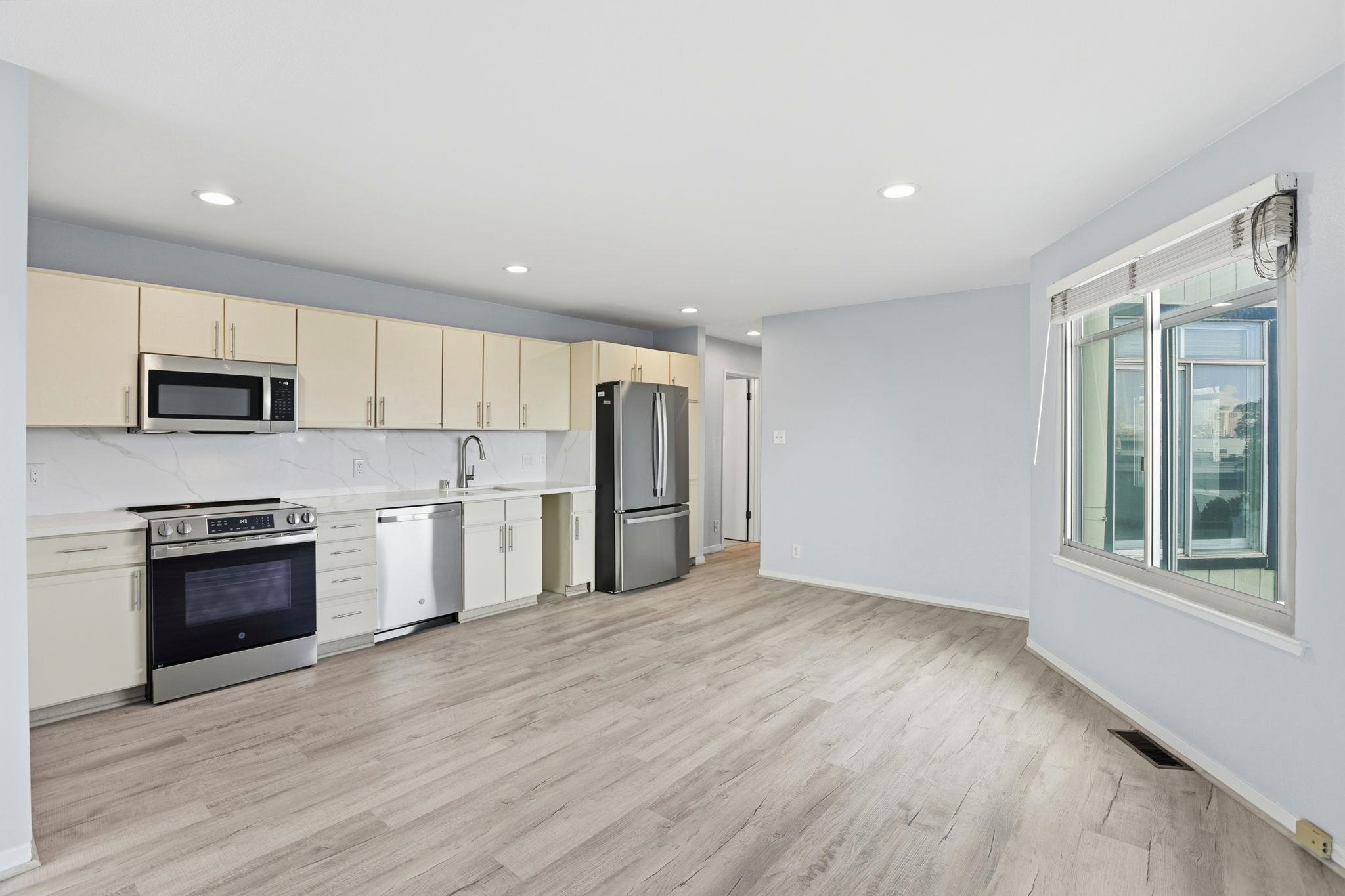 Detail Gallery Image 10 of 58 For 450 San Bruno Ave #2,  San Francisco,  CA 94110 - 3 Beds | 3 Baths