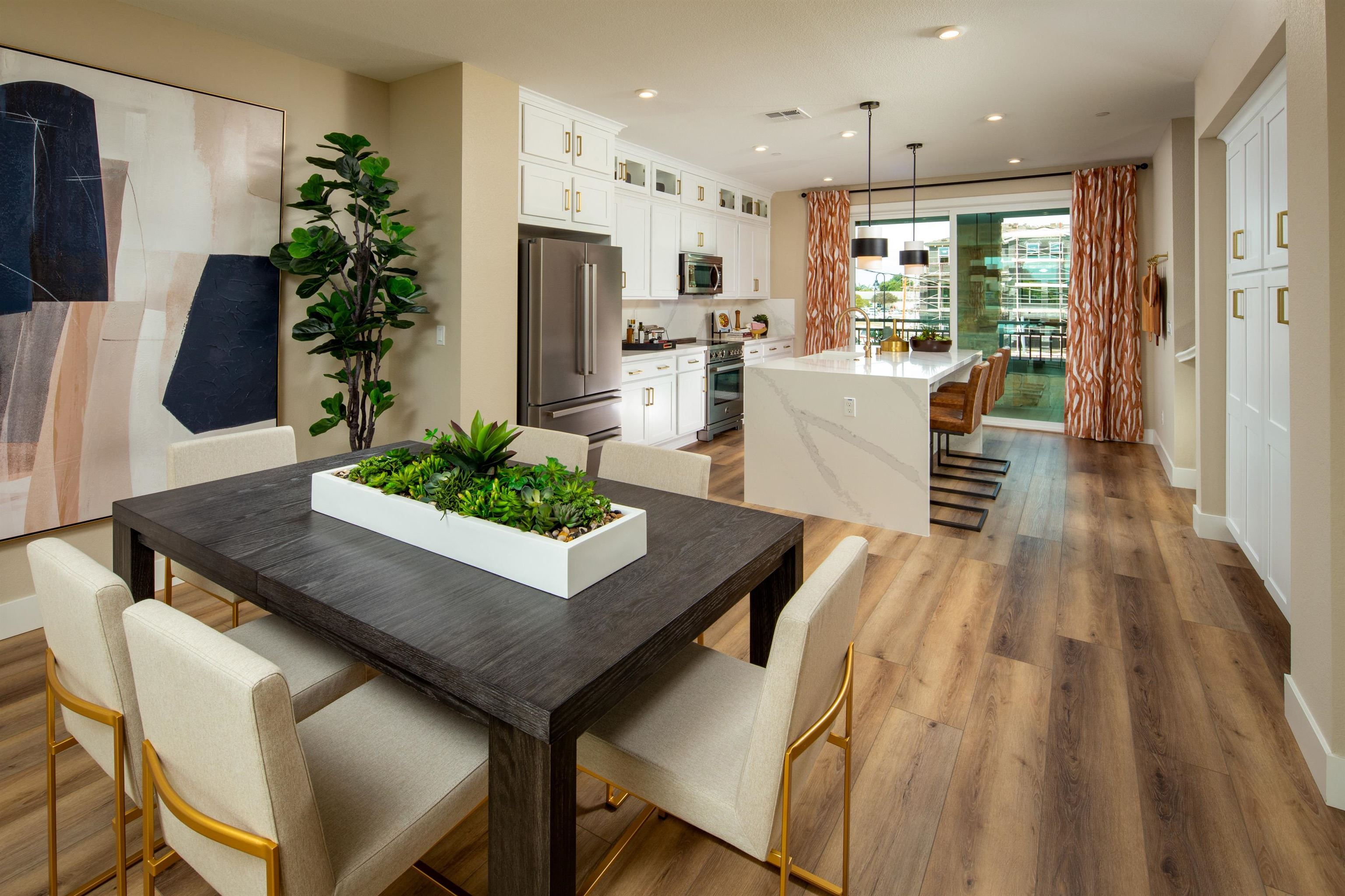 Detail Gallery Image 5 of 13 For 904 More Lane #1802,  Morgan Hill,  CA 95037 - 3 Beds | 3/1 Baths