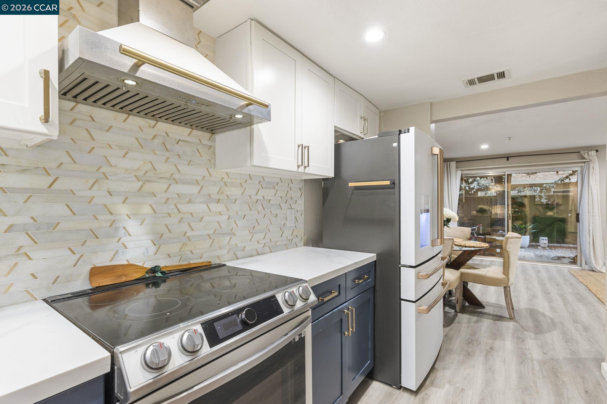 Detail Gallery Image 4 of 31 For 1941 Grande Cir #71,  Fairfield,  CA 94533 - 2 Beds | 1/1 Baths