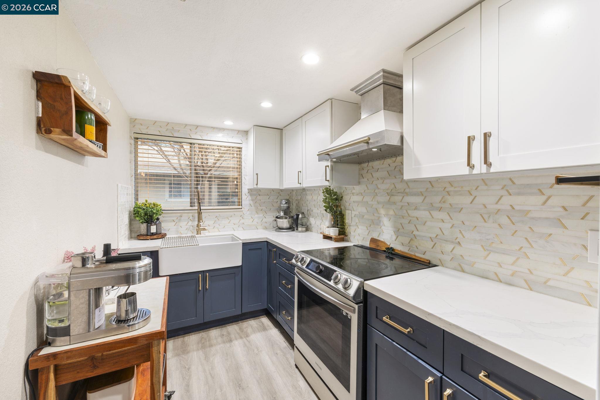 Detail Gallery Image 6 of 31 For 1941 Grande Cir #71,  Fairfield,  CA 94533 - 2 Beds | 1/1 Baths