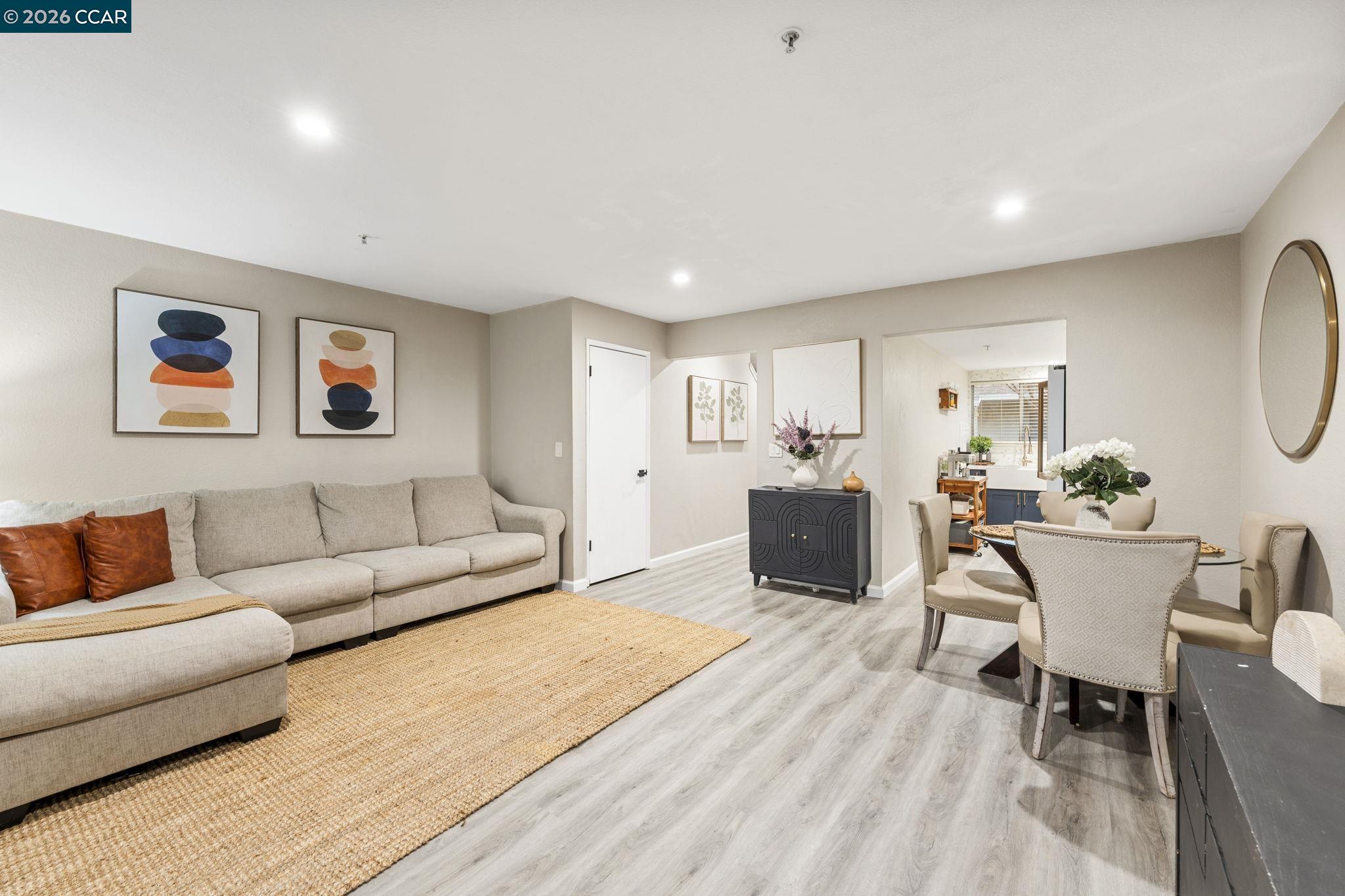 Detail Gallery Image 10 of 31 For 1941 Grande Cir #71,  Fairfield,  CA 94533 - 2 Beds | 1/1 Baths