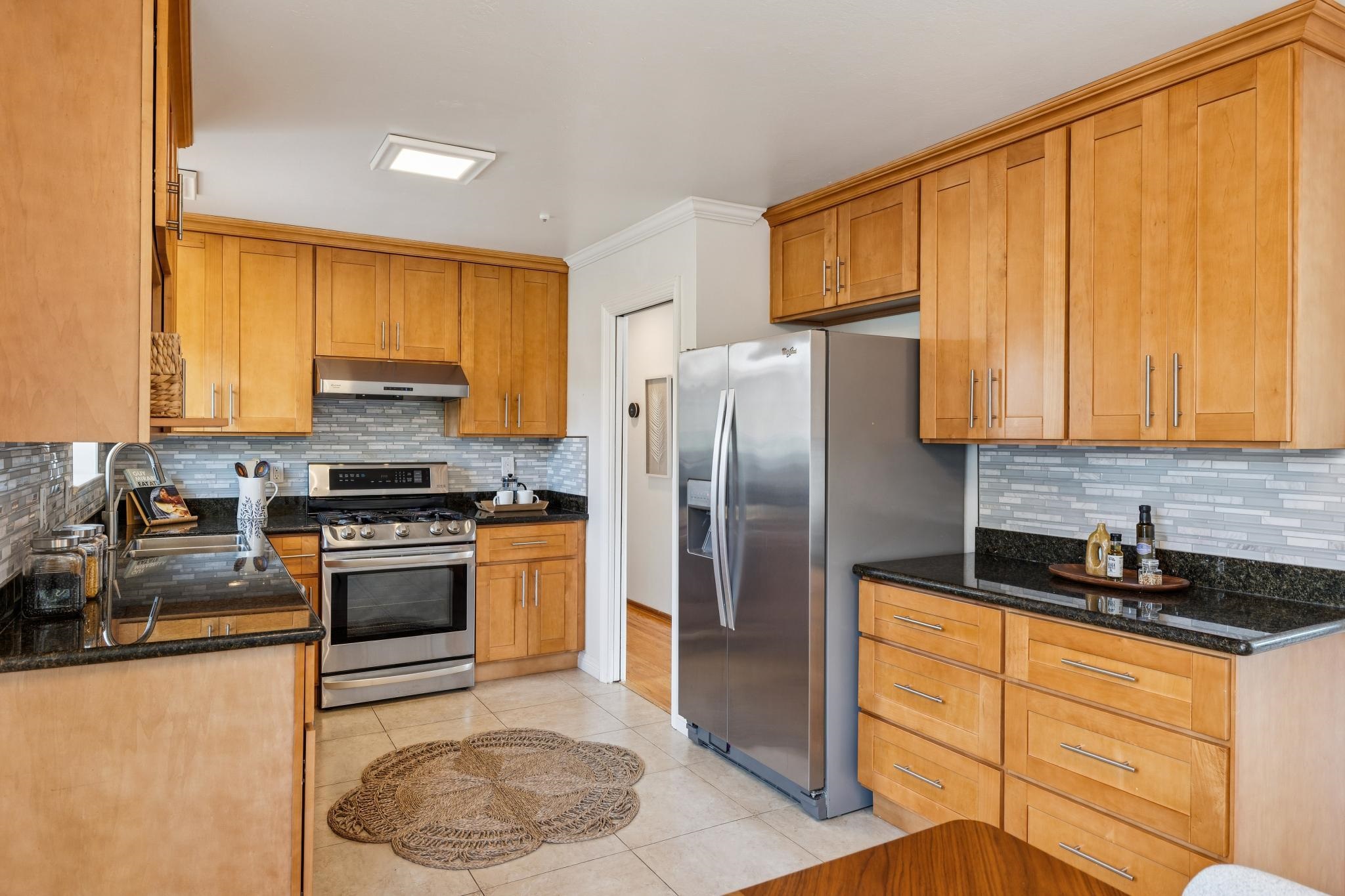 Detail Gallery Image 16 of 51 For 5355 Bayview Ave, Richmond,  CA 94804 - 3 Beds | 2 Baths