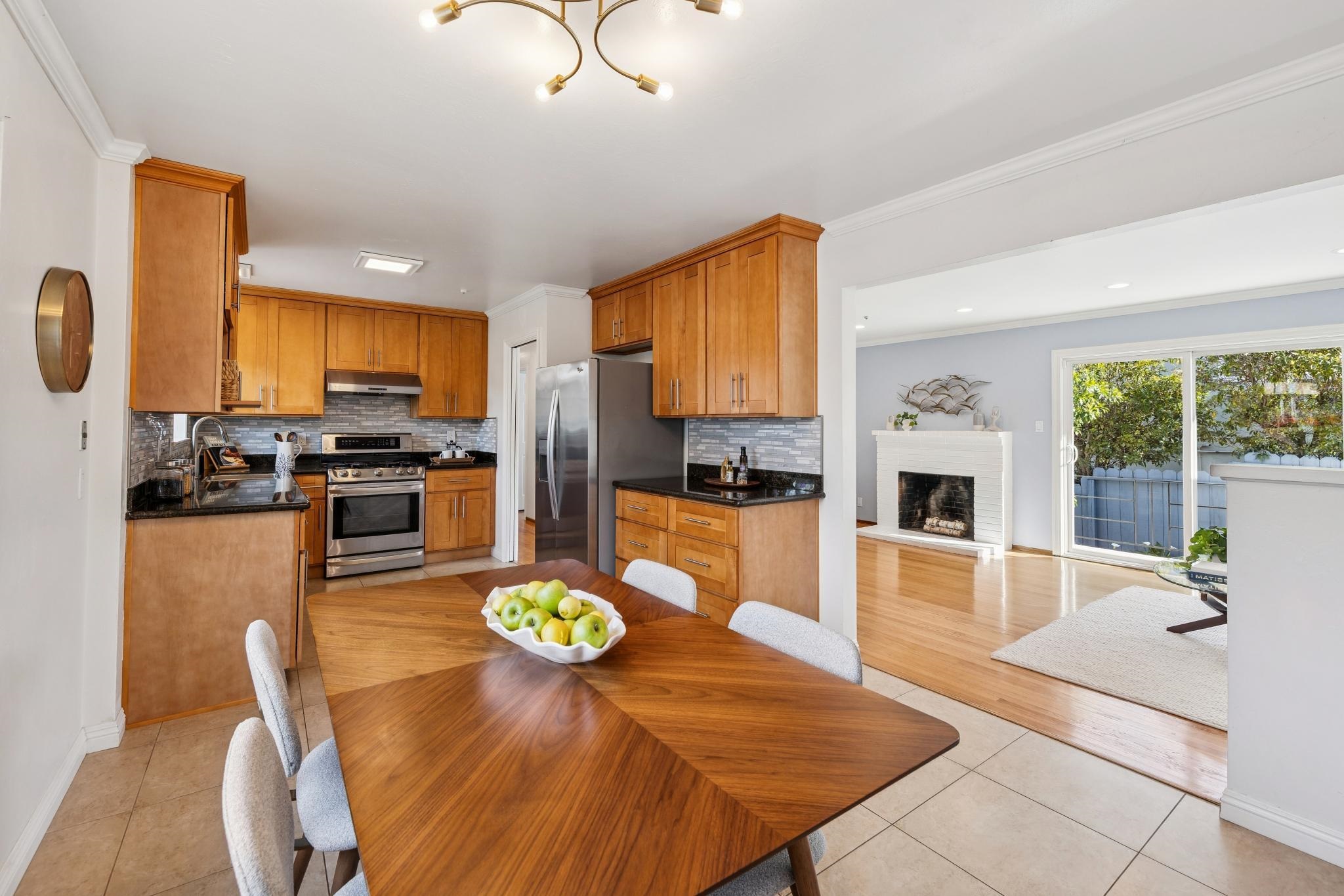 Detail Gallery Image 18 of 51 For 5355 Bayview Ave, Richmond,  CA 94804 - 3 Beds | 2 Baths