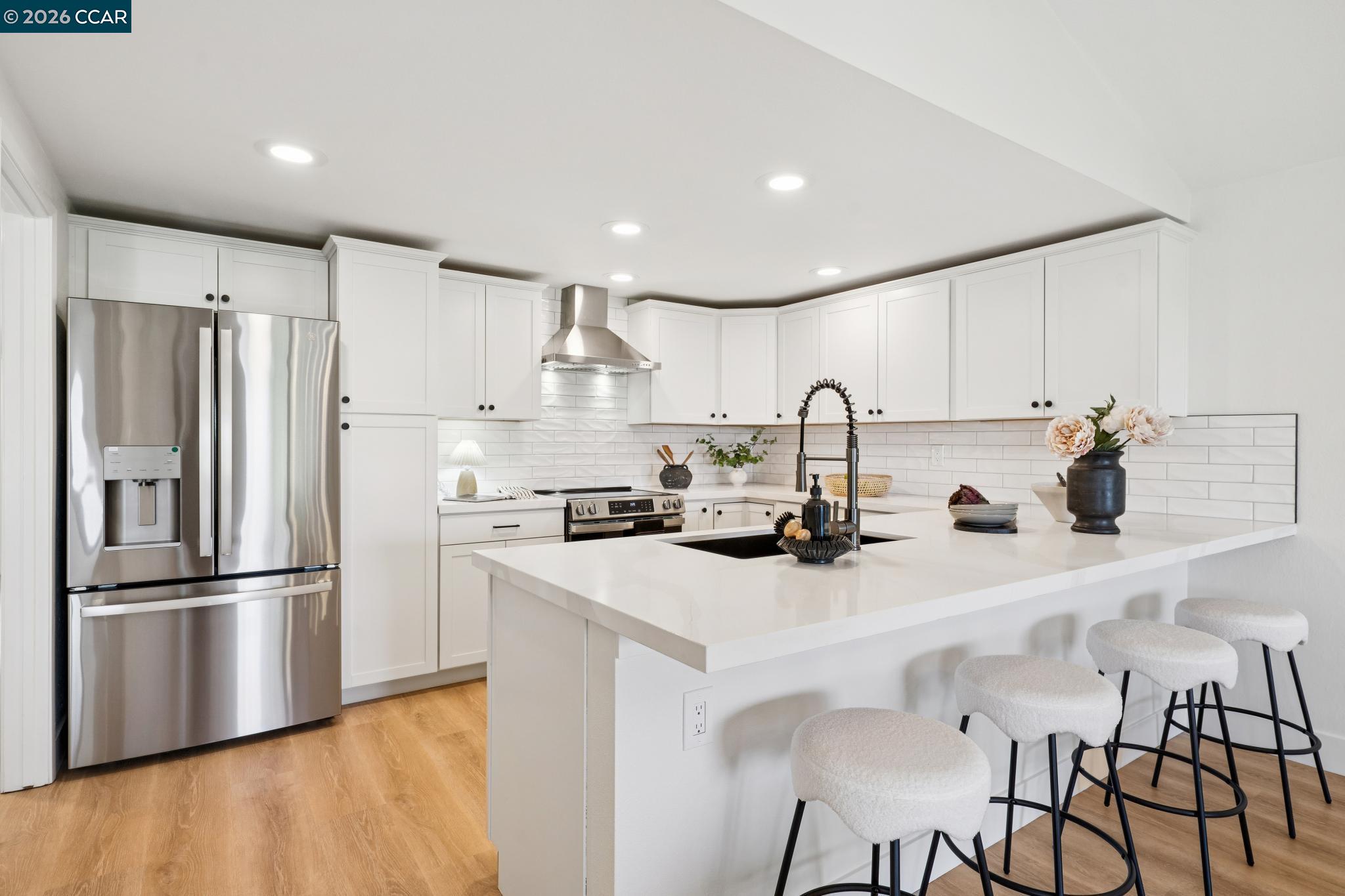 Photo #8: 41122868 Listing: Photo #8