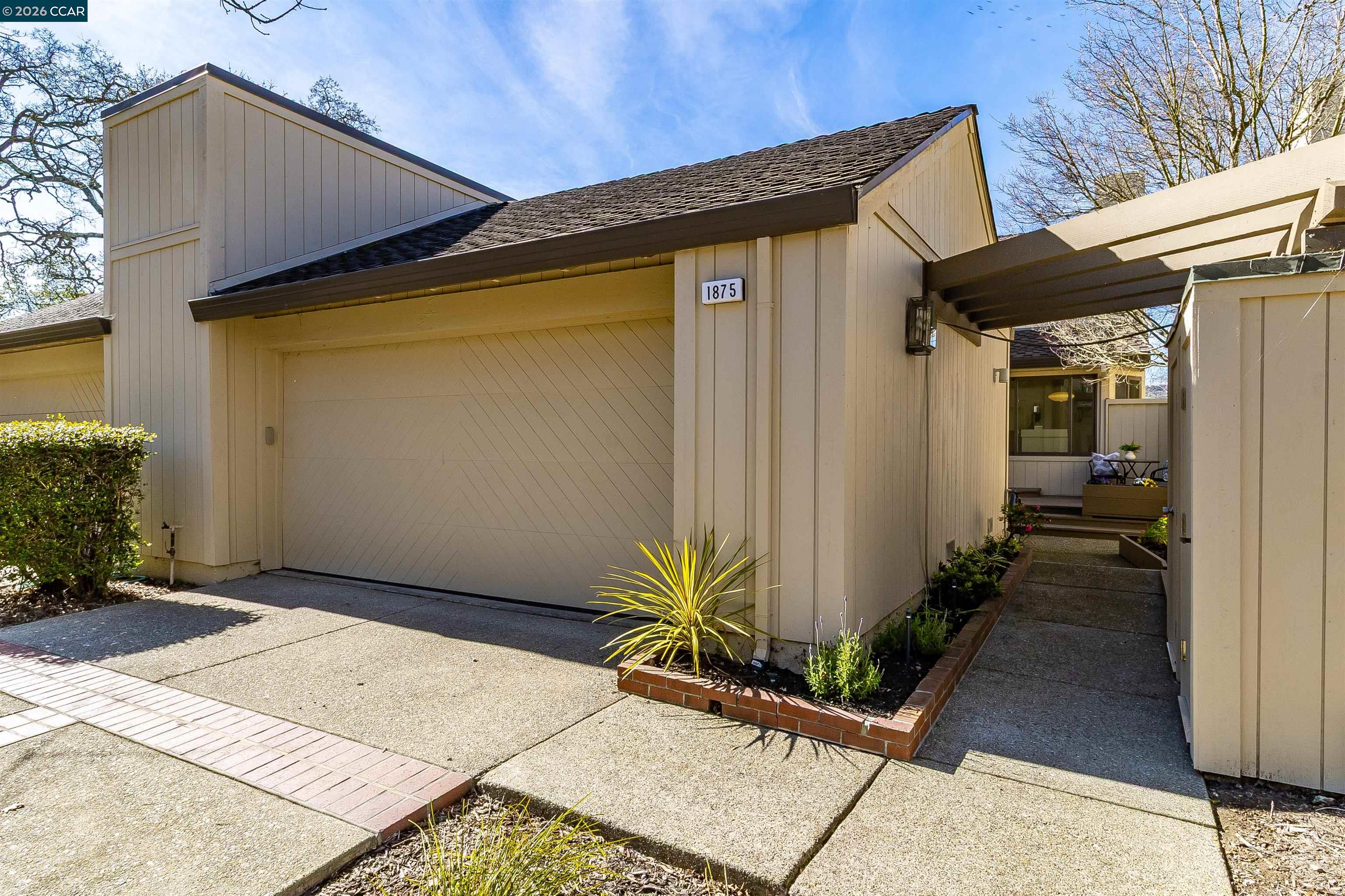 Photo #4: 41122869 Listing: Photo #4