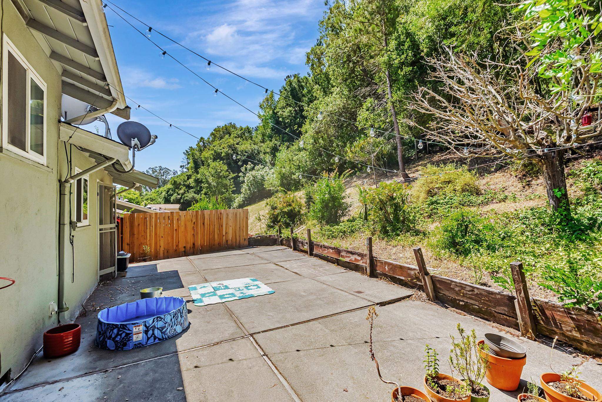 Detail Gallery Image 23 of 25 For 2048-2050 Donald Dr, Moraga,  CA 94556 - – Beds | – Baths