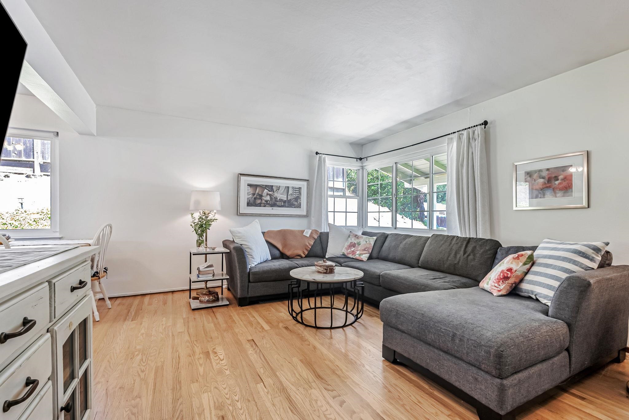 Detail Gallery Image 5 of 24 For 2050 Donald Dr, Moraga,  CA 94556 - 4 Beds | 2 Baths