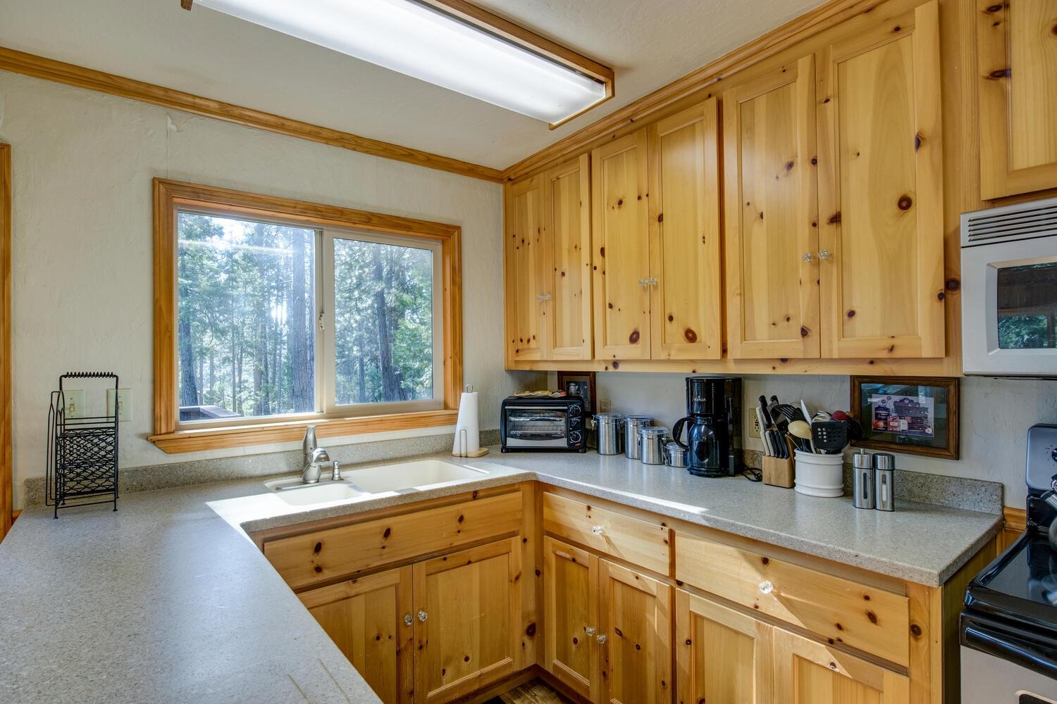 Detail Gallery Image 14 of 53 For 1919 Airacobra, Arnold,  CA 95223-000 - 3 Beds | 2 Baths