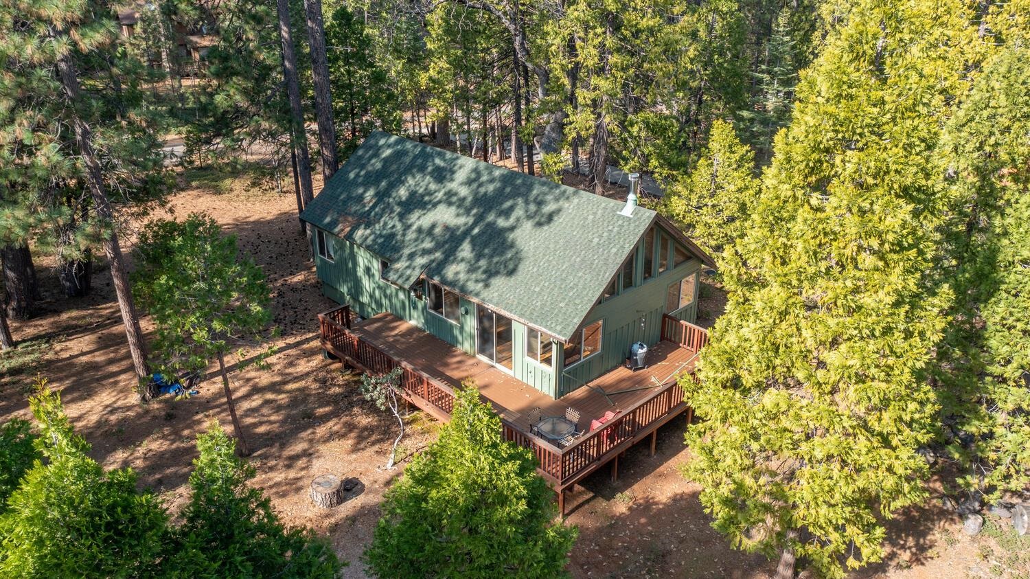 Detail Gallery Image 3 of 53 For 1919 Airacobra, Arnold,  CA 95223-000 - 3 Beds | 2 Baths