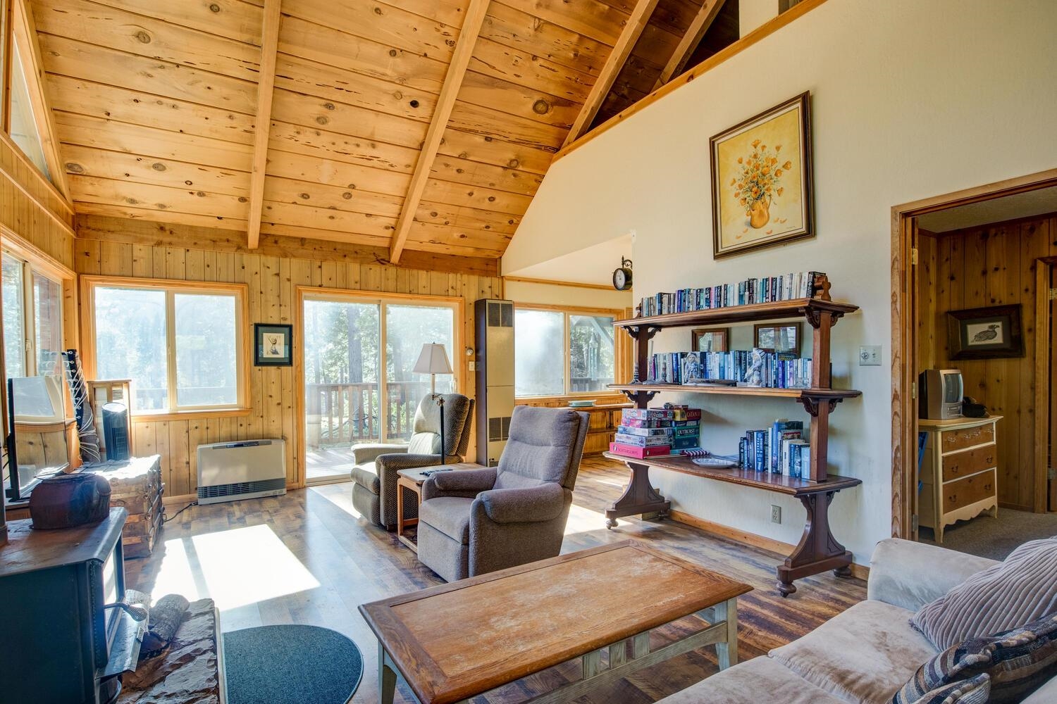 Detail Gallery Image 9 of 53 For 1919 Airacobra, Arnold,  CA 95223-000 - 3 Beds | 2 Baths