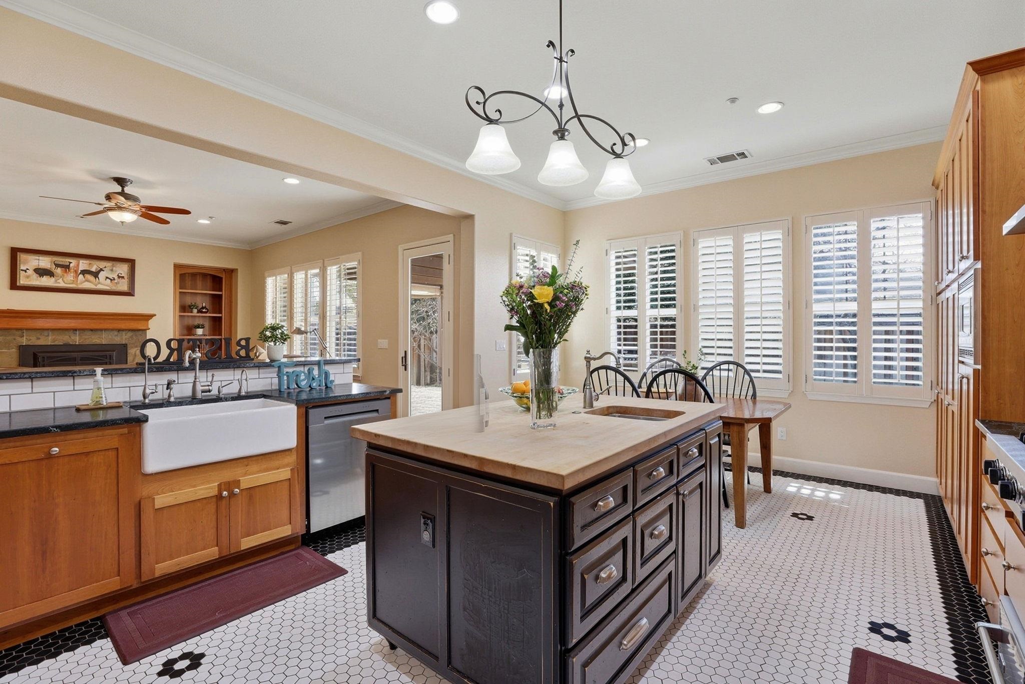 Detail Gallery Image 12 of 51 For 3075 Olivoro Ct, Livermore,  CA 94550 - 3 Beds | 2/1 Baths
