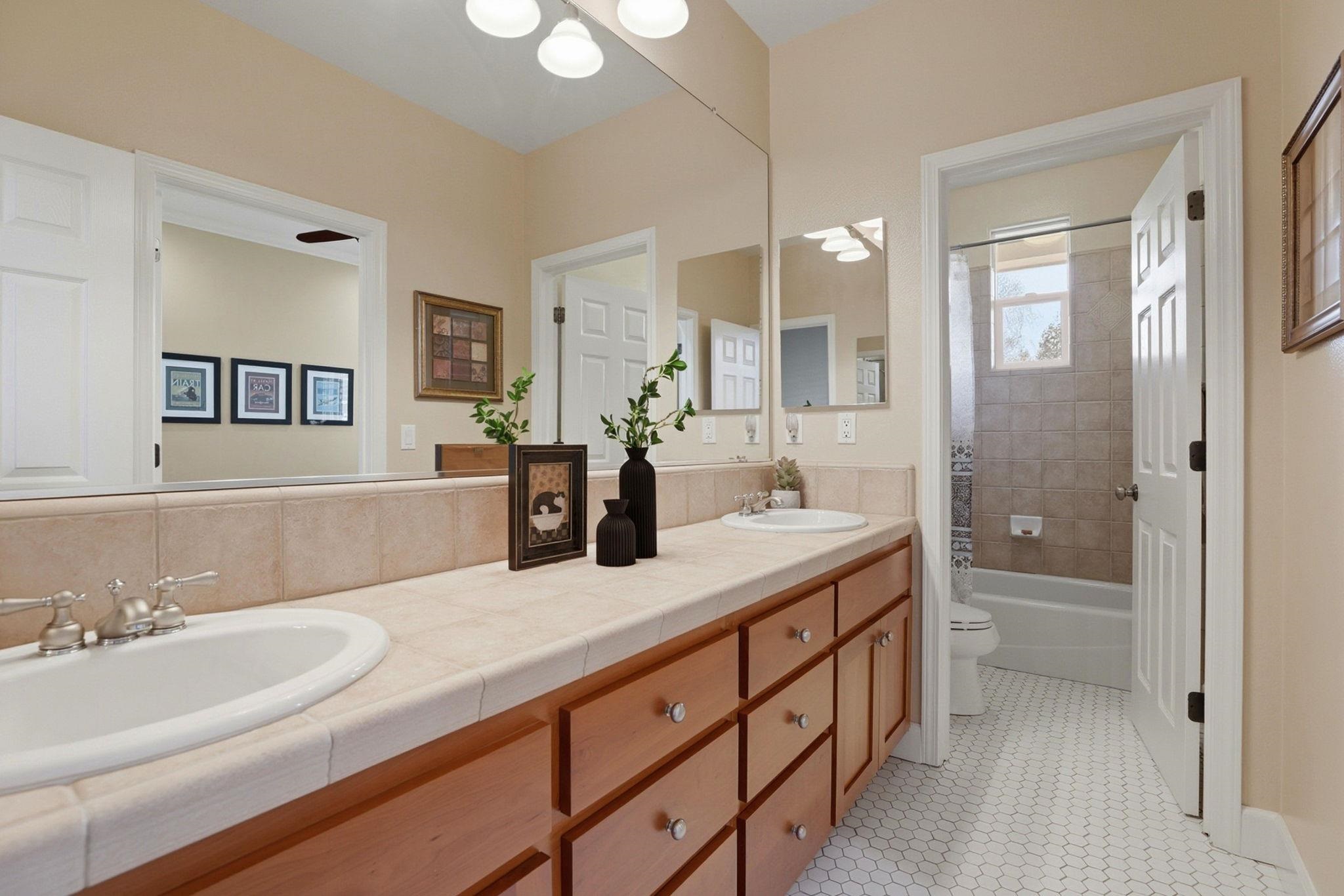 Detail Gallery Image 29 of 51 For 3075 Olivoro Ct, Livermore,  CA 94550 - 3 Beds | 2/1 Baths