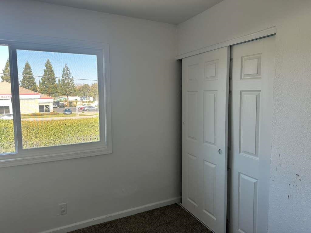 Detail Gallery Image 8 of 26 For 110 Del Rio Ct #4,  Vacaville,  CA 95687 - 3 Beds | 1 Baths
