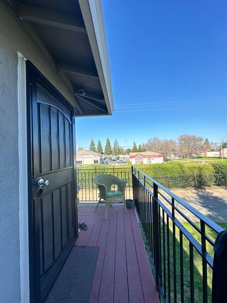 Detail Gallery Image 9 of 26 For 110 Del Rio Ct #4,  Vacaville,  CA 95687 - 3 Beds | 1 Baths