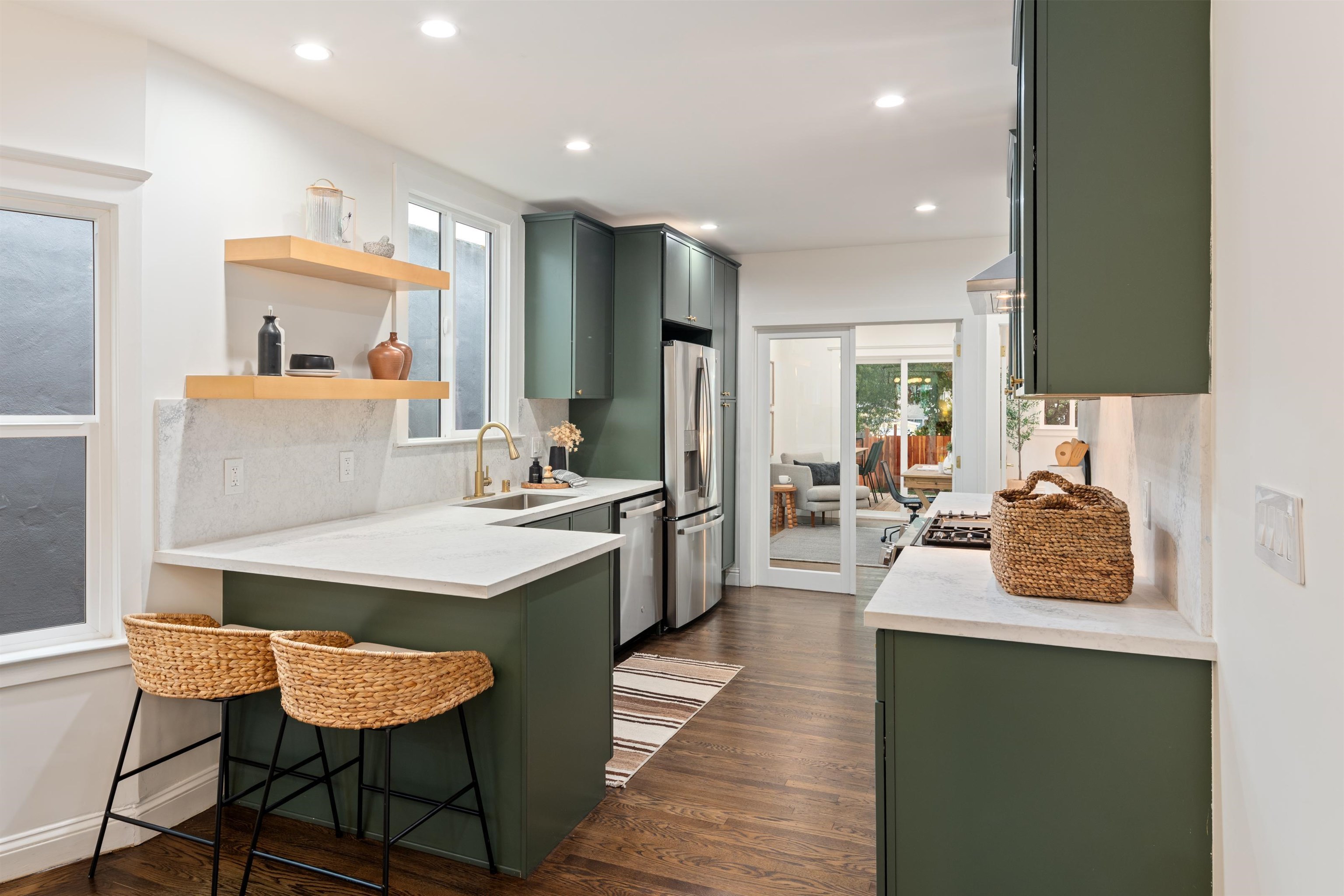 Detail Gallery Image 10 of 47 For 820 Key Route Blvd, Albany,  CA 94706 - 3 Beds | 2 Baths