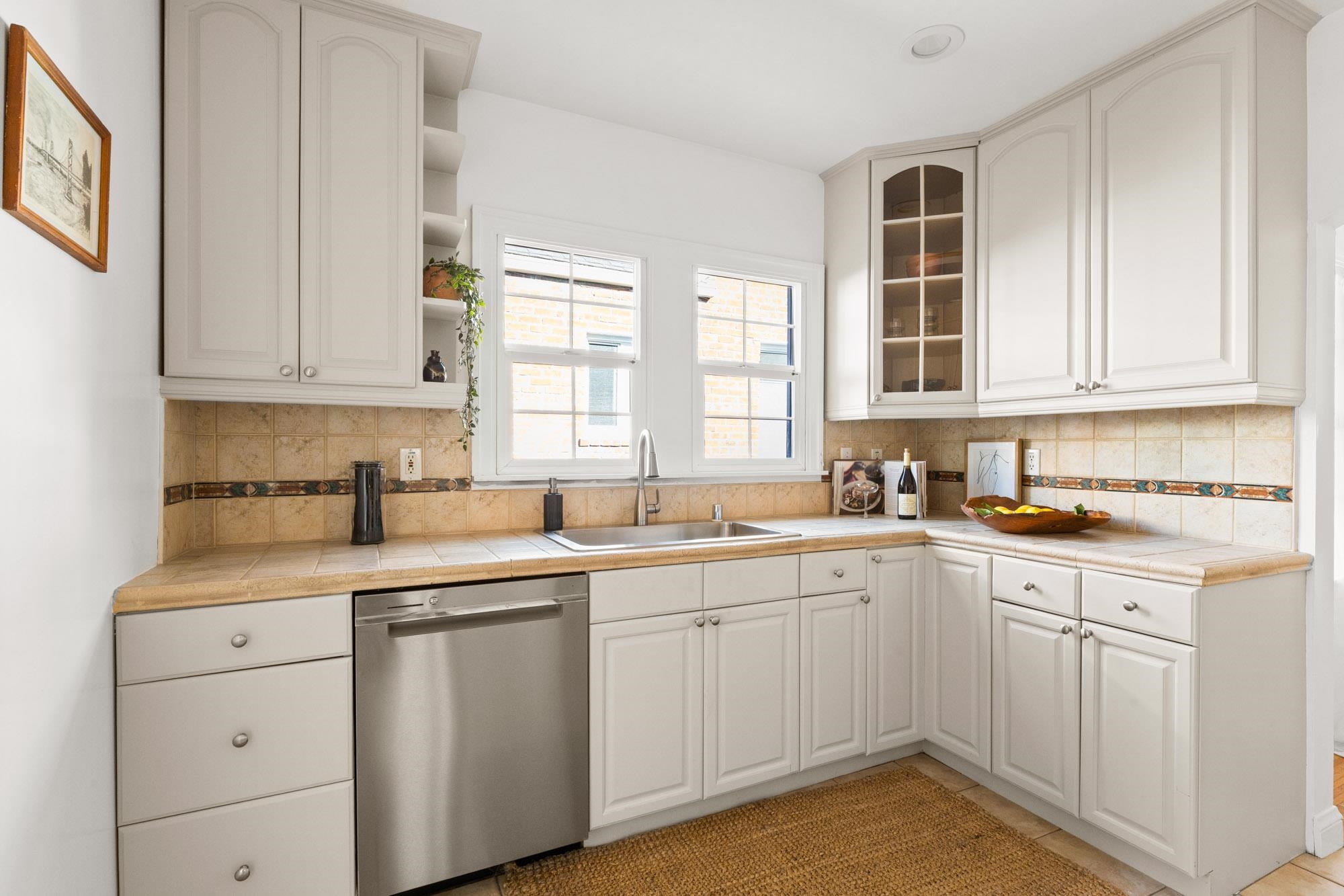 Detail Gallery Image 18 of 57 For 230 Belleview Dr, San Leandro,  CA 94577 - 2 Beds | 2 Baths