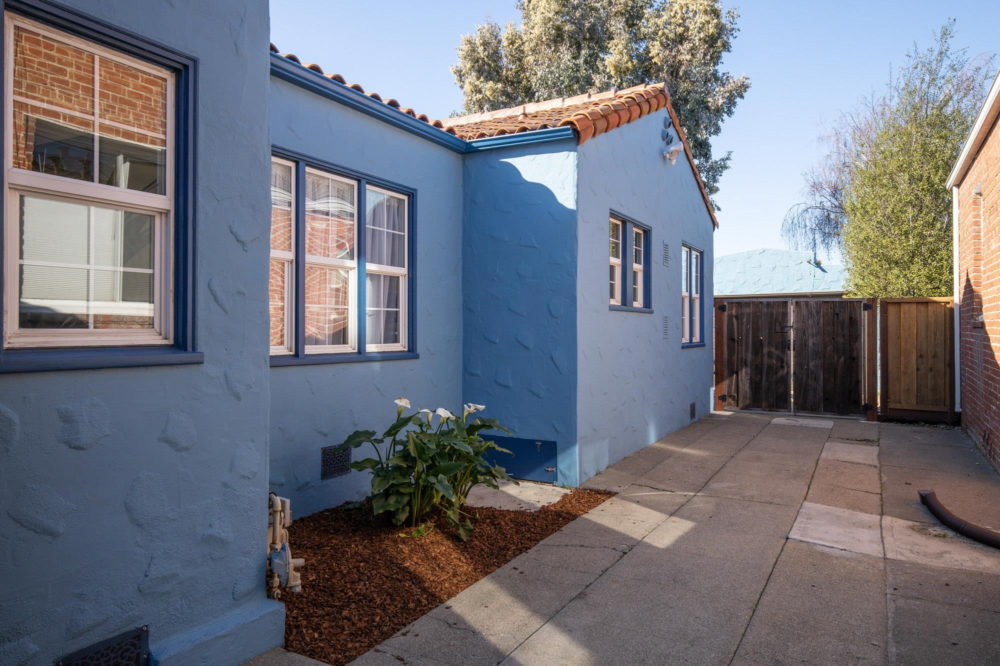 Detail Gallery Image 44 of 57 For 230 Belleview Dr, San Leandro,  CA 94577 - 2 Beds | 2 Baths