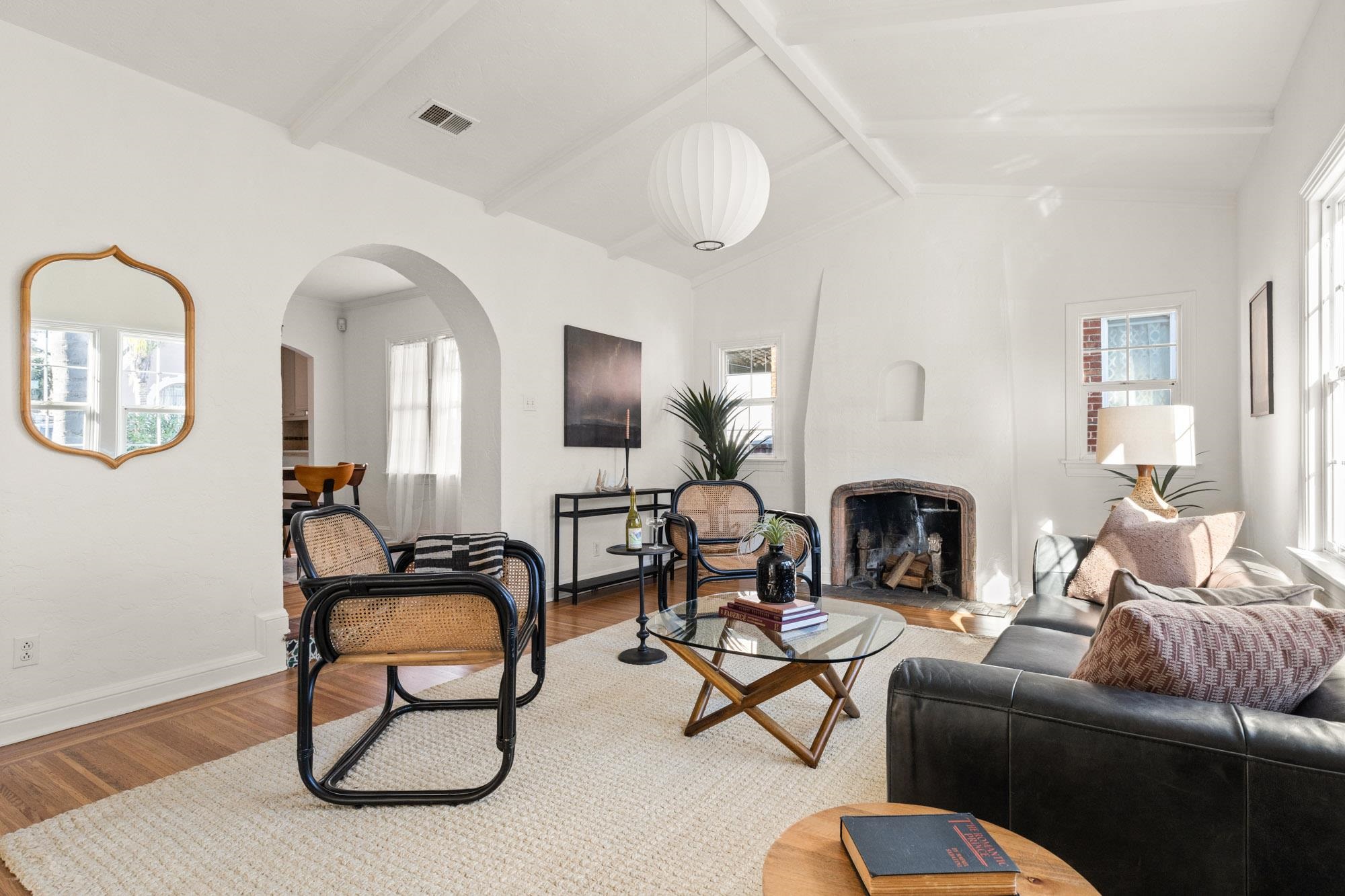 Detail Gallery Image 8 of 57 For 230 Belleview Dr, San Leandro,  CA 94577 - 2 Beds | 2 Baths