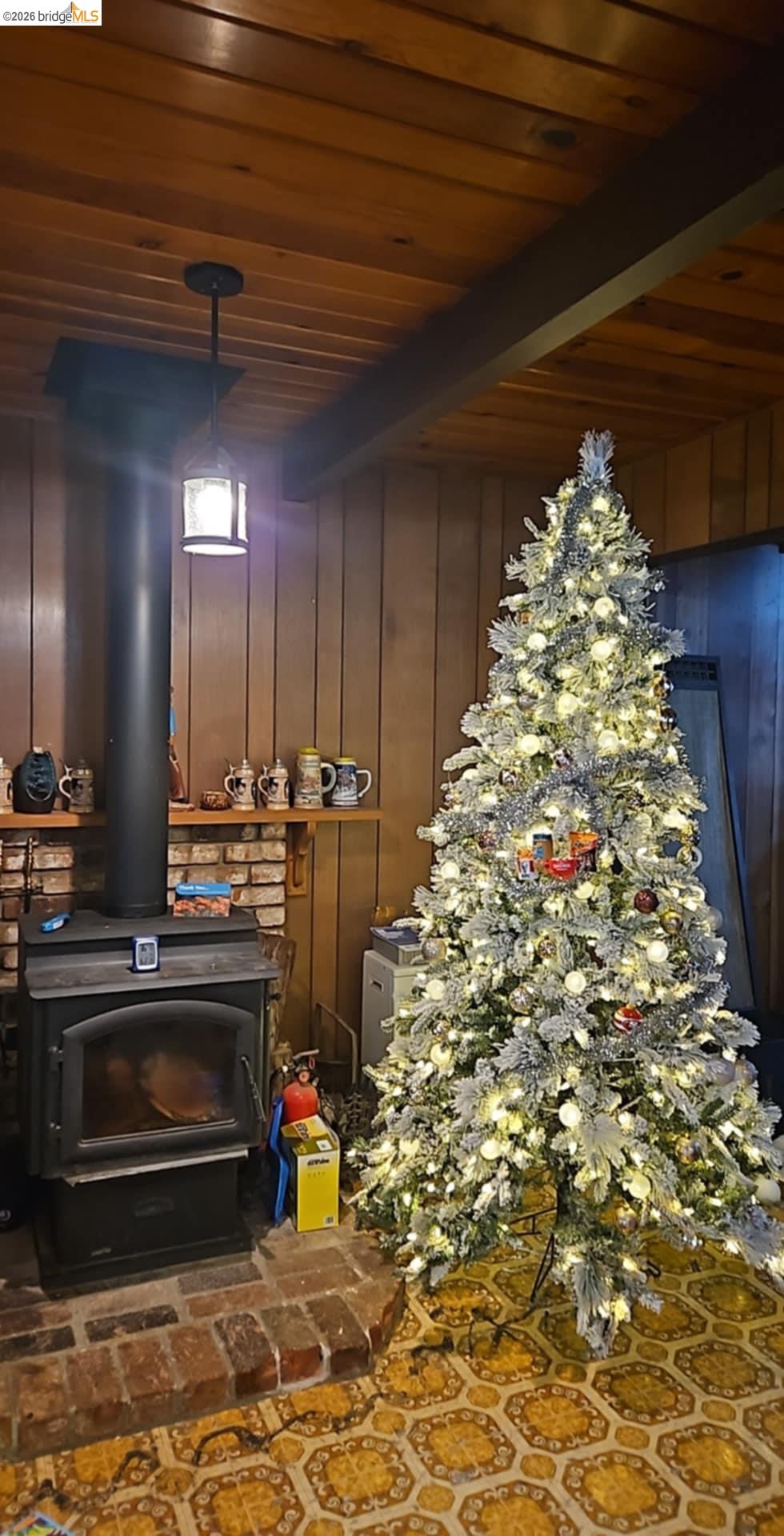 Detail Gallery Image 5 of 11 For 20772 Haiapo Rd, Mi Wuk Village,  CA 95346 - 2 Beds | 2 Baths