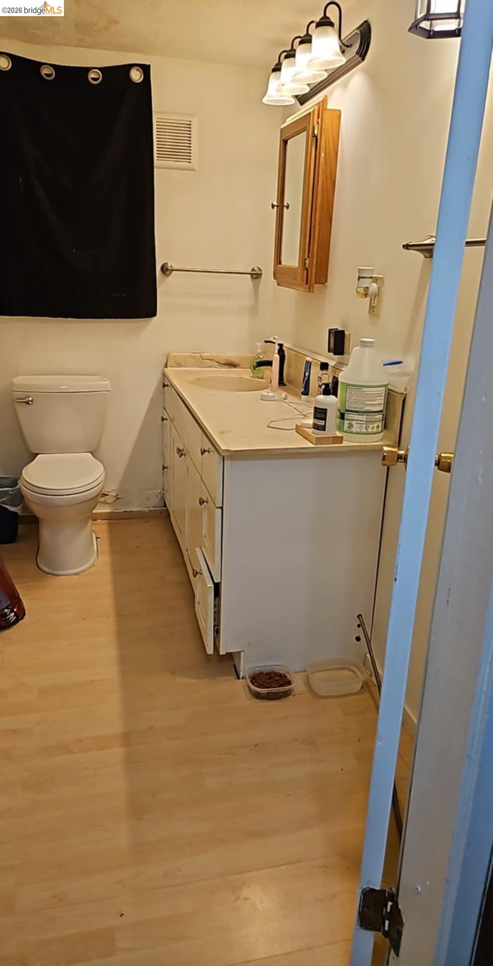 Detail Gallery Image 9 of 11 For 20772 Haiapo Rd, Mi Wuk Village,  CA 95346 - 2 Beds | 2 Baths