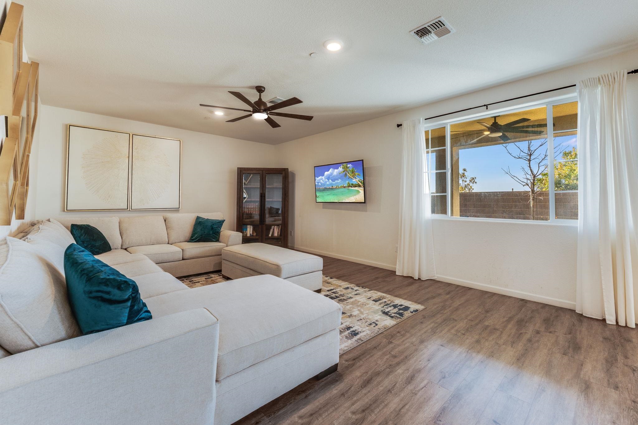 Detail Gallery Image 12 of 53 For 1305 Stark Bridge Rd, Lincoln,  CA 95648 - 5 Beds | 2/1 Baths