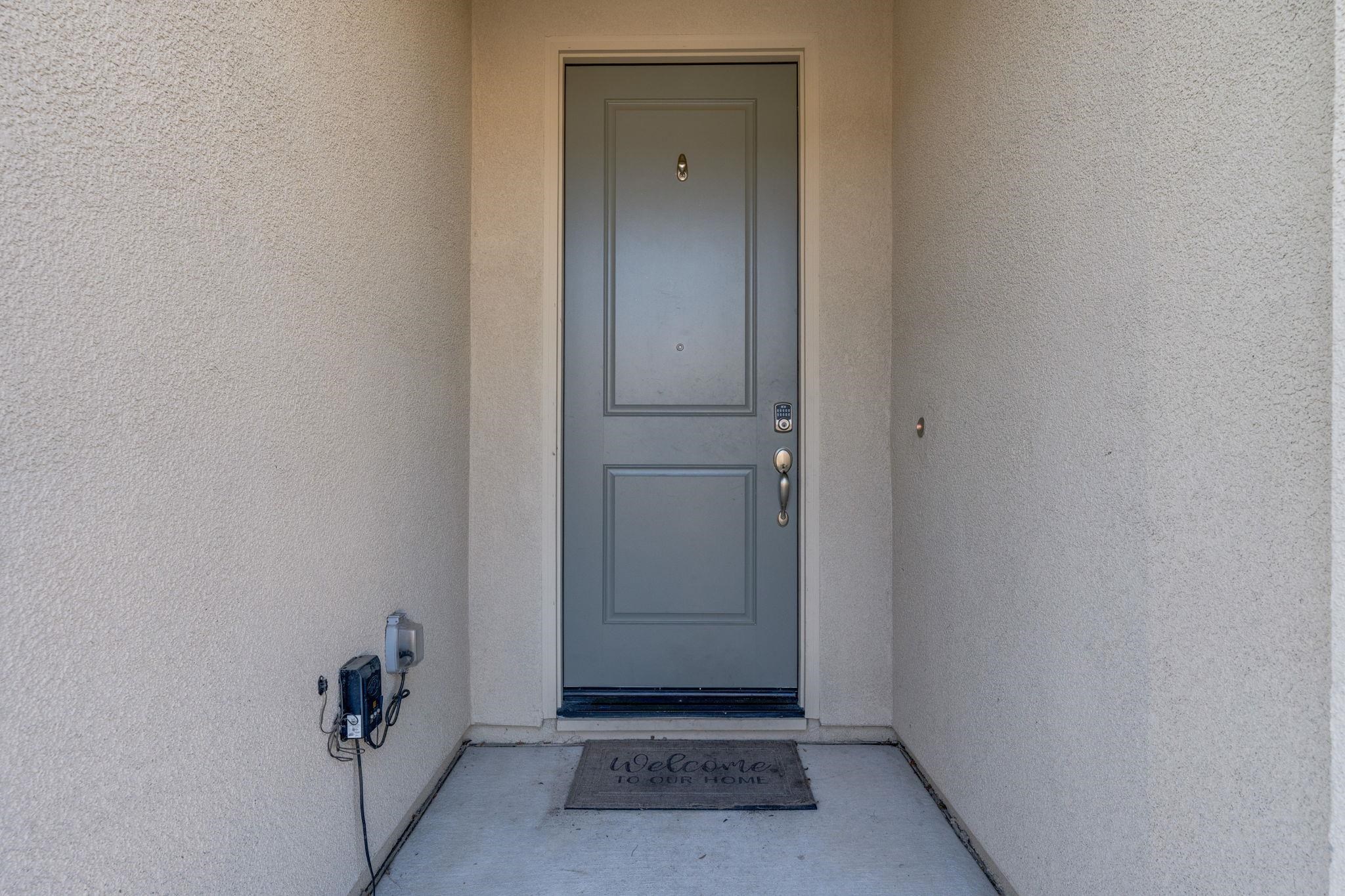 Detail Gallery Image 5 of 53 For 1305 Stark Bridge Rd, Lincoln,  CA 95648 - 5 Beds | 2/1 Baths