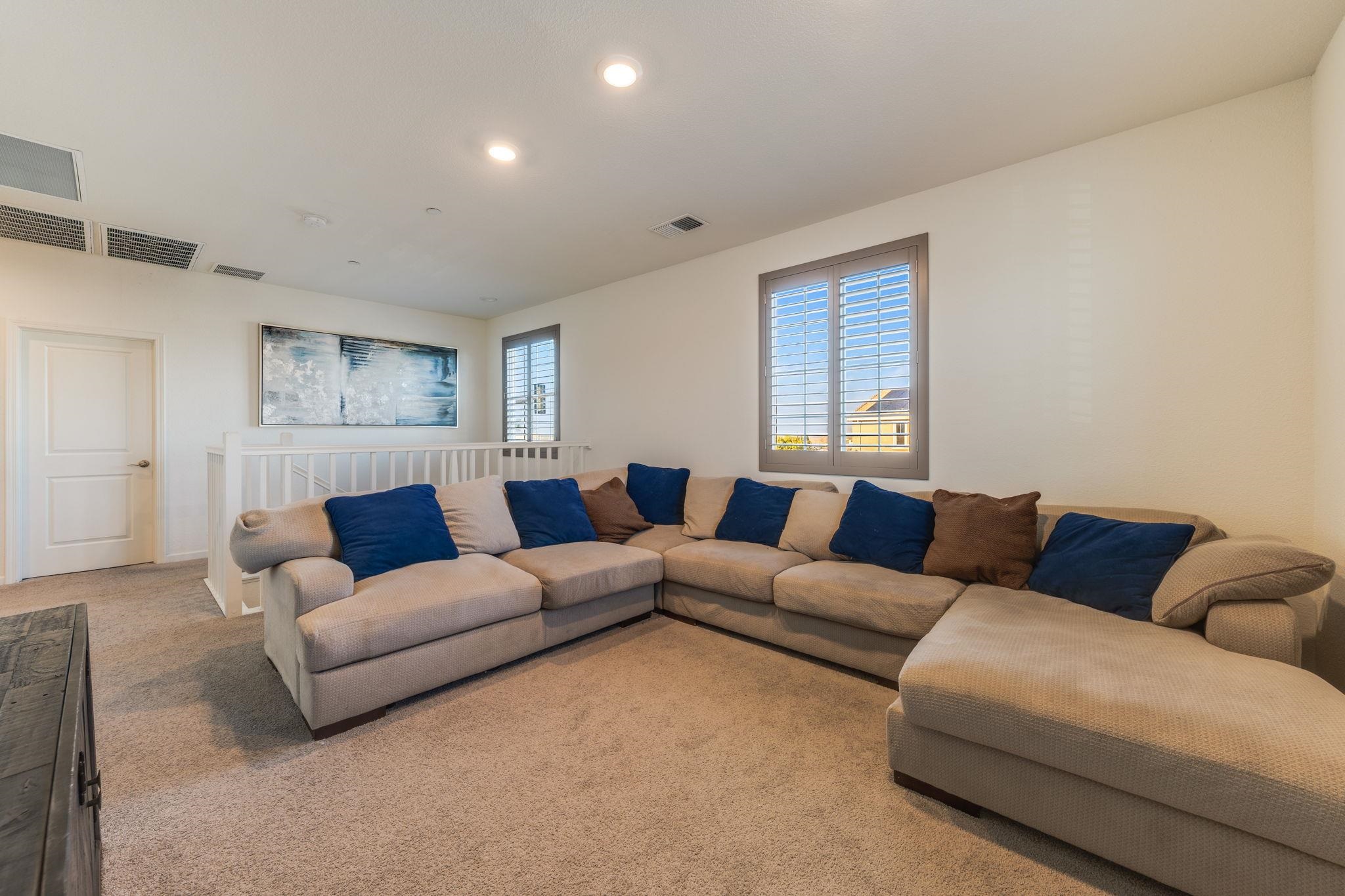 Detail Gallery Image 43 of 53 For 1305 Stark Bridge Rd, Lincoln,  CA 95648 - 5 Beds | 2/1 Baths