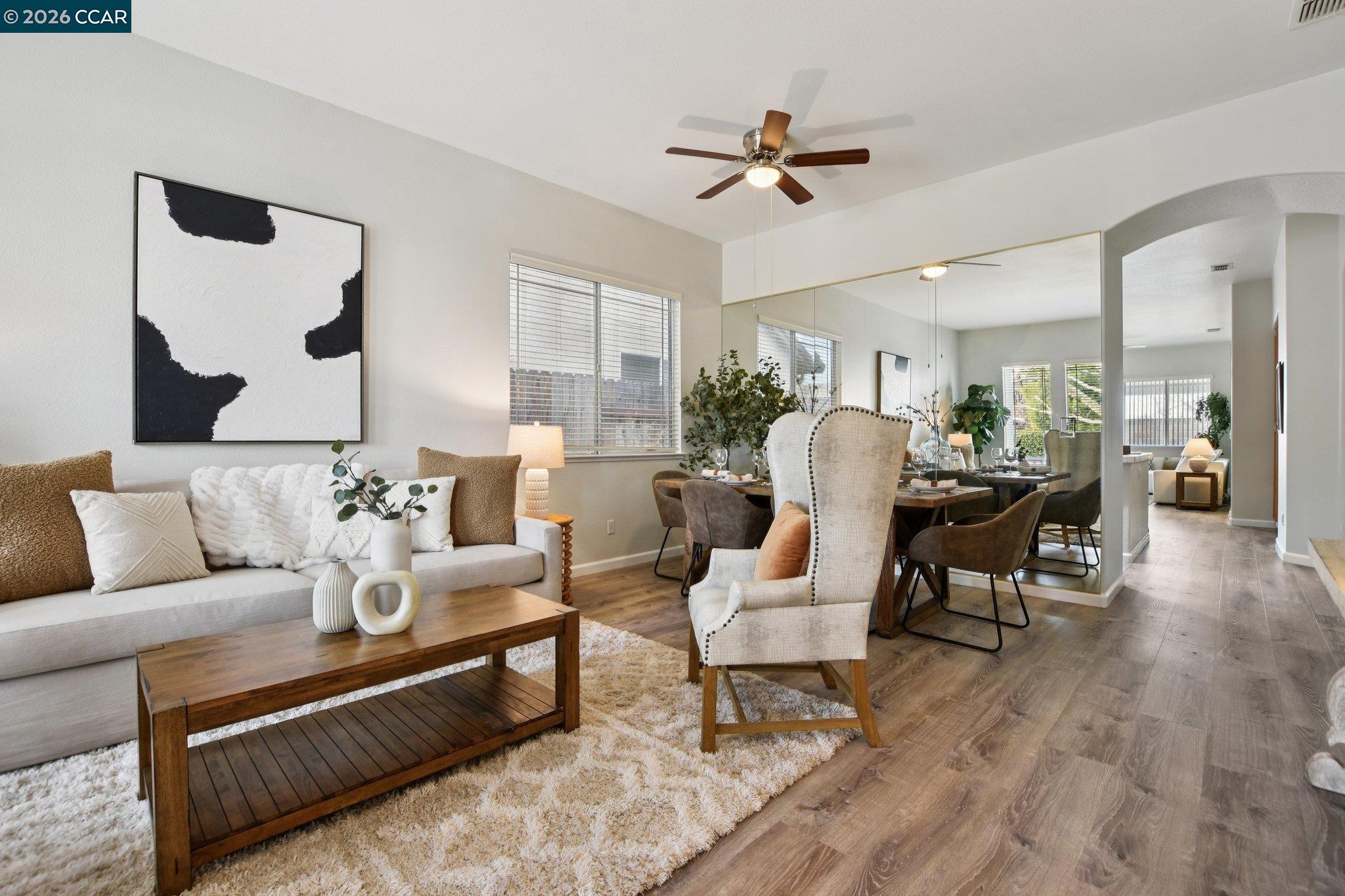 Detail Gallery Image 4 of 27 For 206 Oxburough Dr, Folsom,  CA 95630 - 3 Beds | 2 Baths