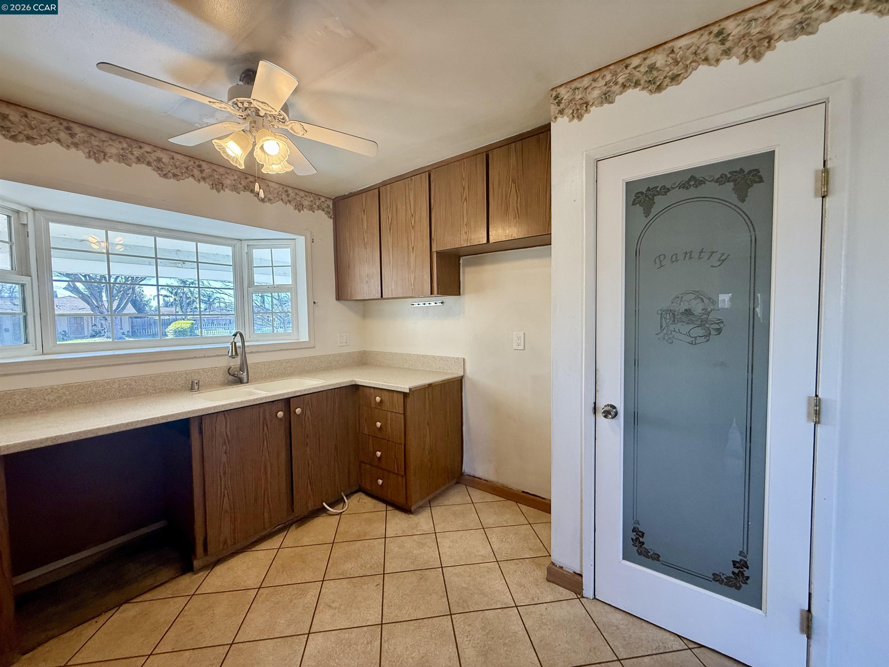 Detail Gallery Image 12 of 29 For 772 Largo Ct, Fairfield,  CA 94533 - 3 Beds | 2 Baths